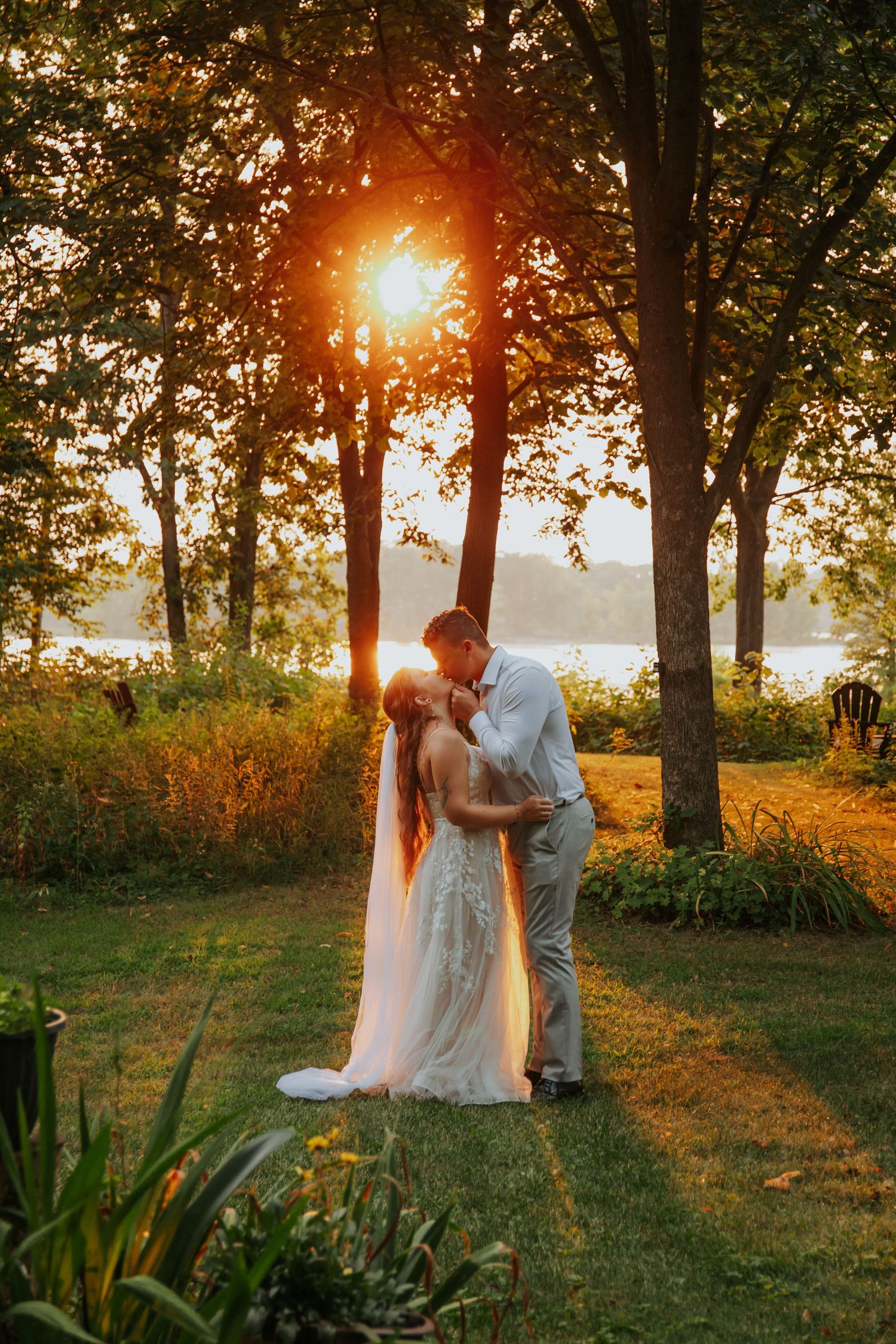 Burlington Portrait & Wedding Photographer. Ottawa Portrait & wedding Photographer