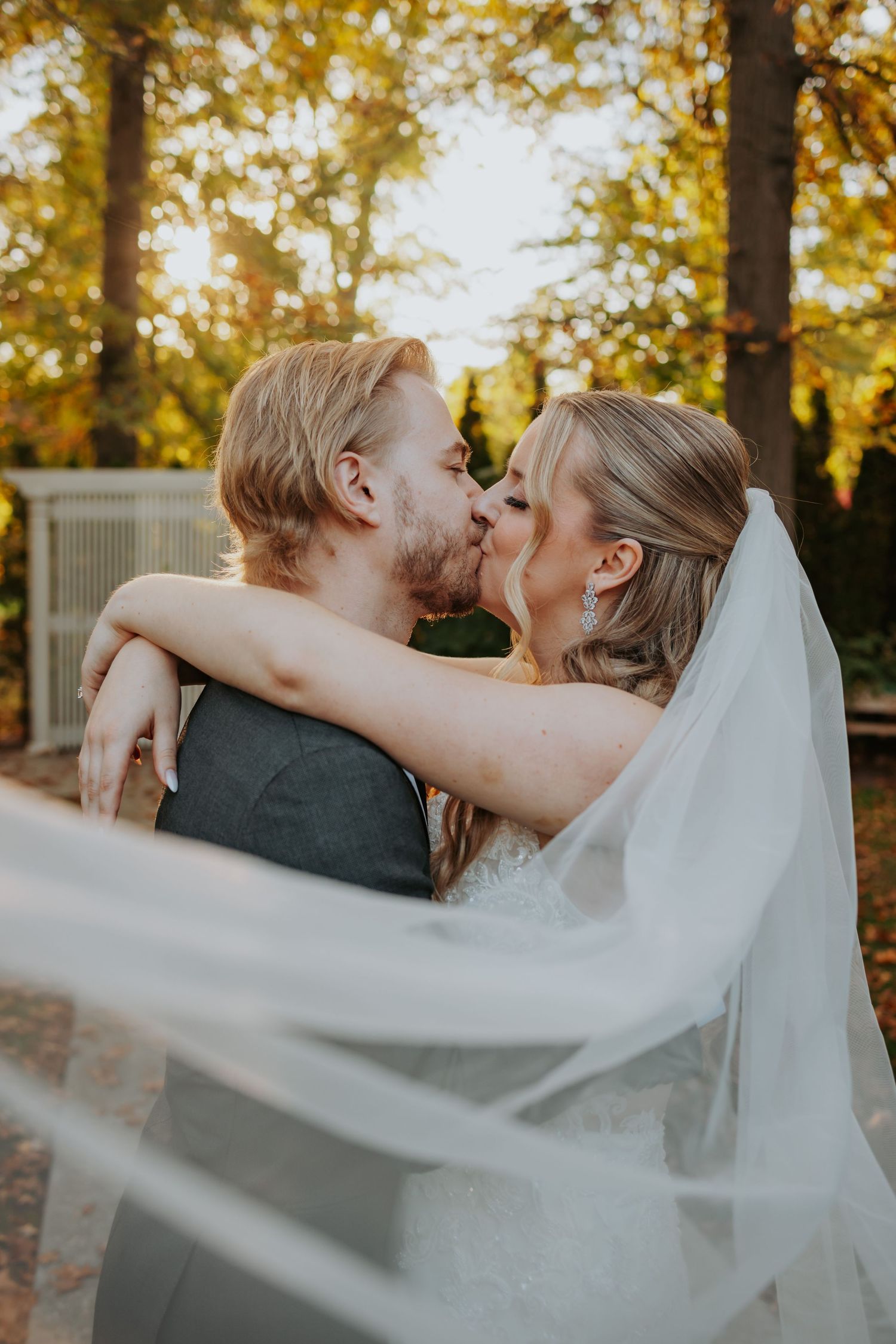 Burlington Portrait & Wedding Photographer. Ottawa Portrait & wedding Photographer