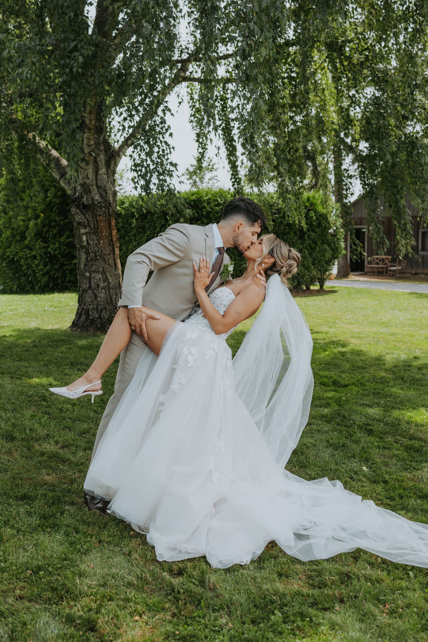 Burlington Portrait & Wedding Photographer. Ottawa Portrait & wedding Photographer