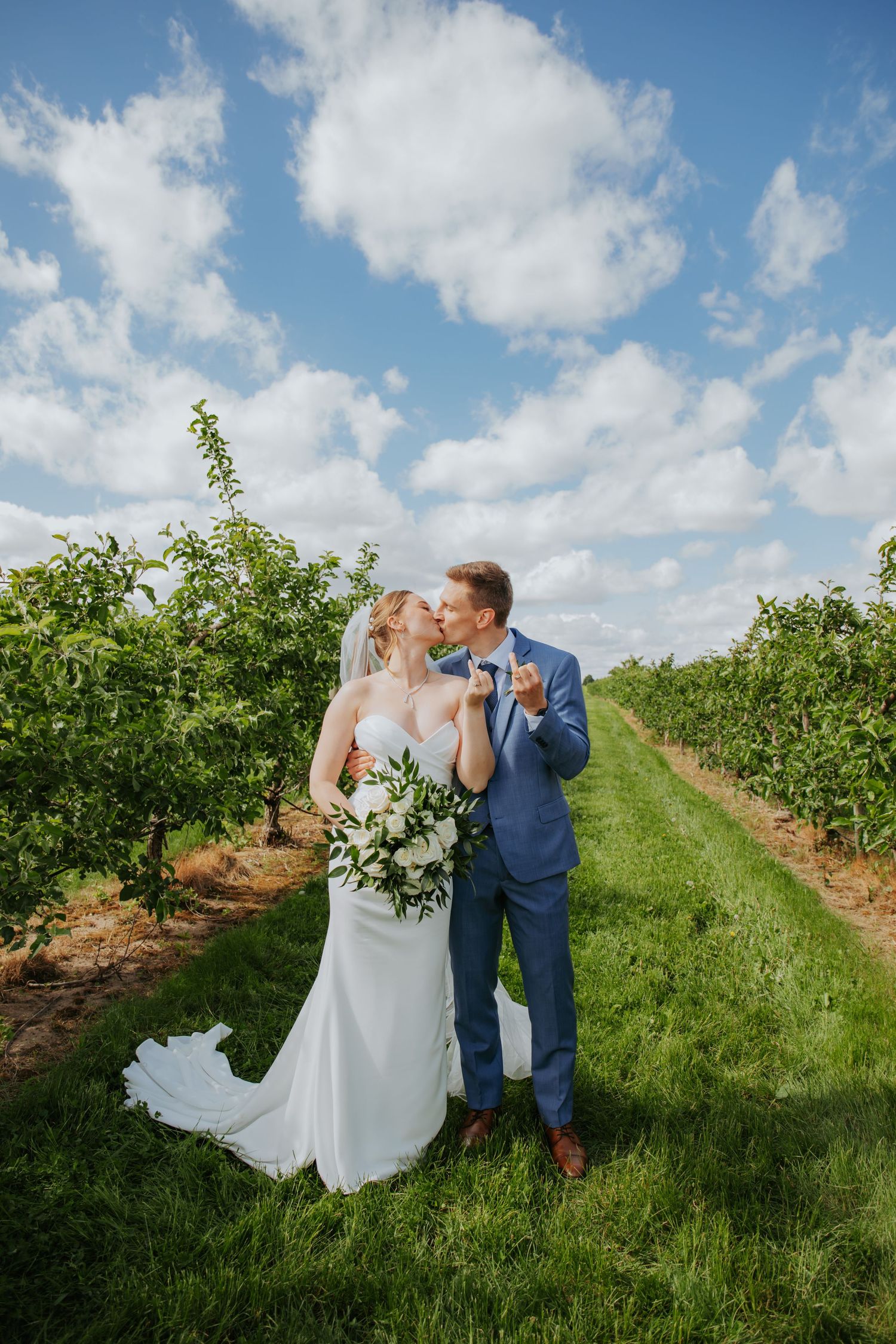 Burlington Portrait & Wedding Photographer. Ottawa Portrait & wedding Photographer