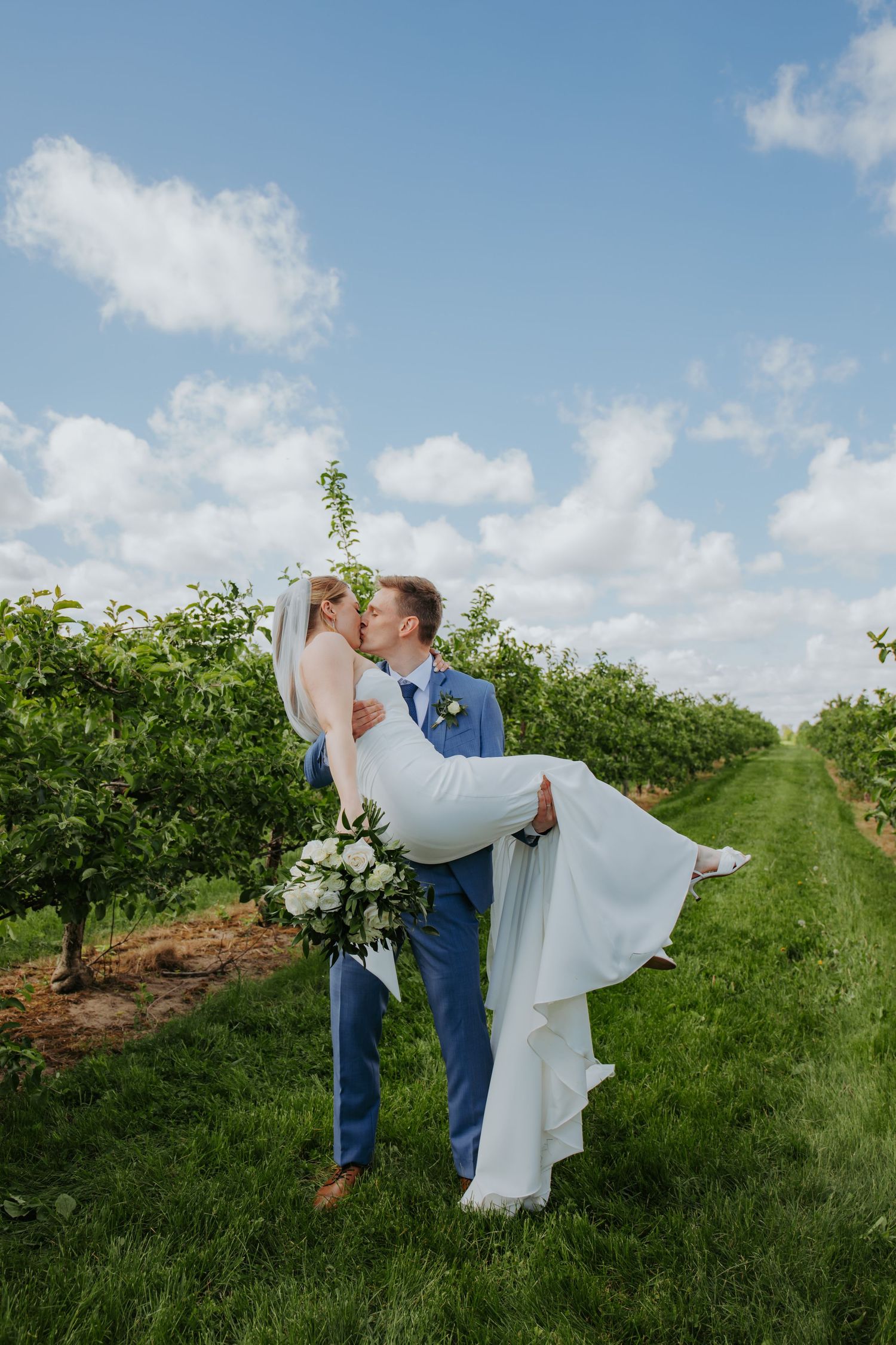 Burlington Portrait & Wedding Photographer. Ottawa Portrait & wedding Photographer