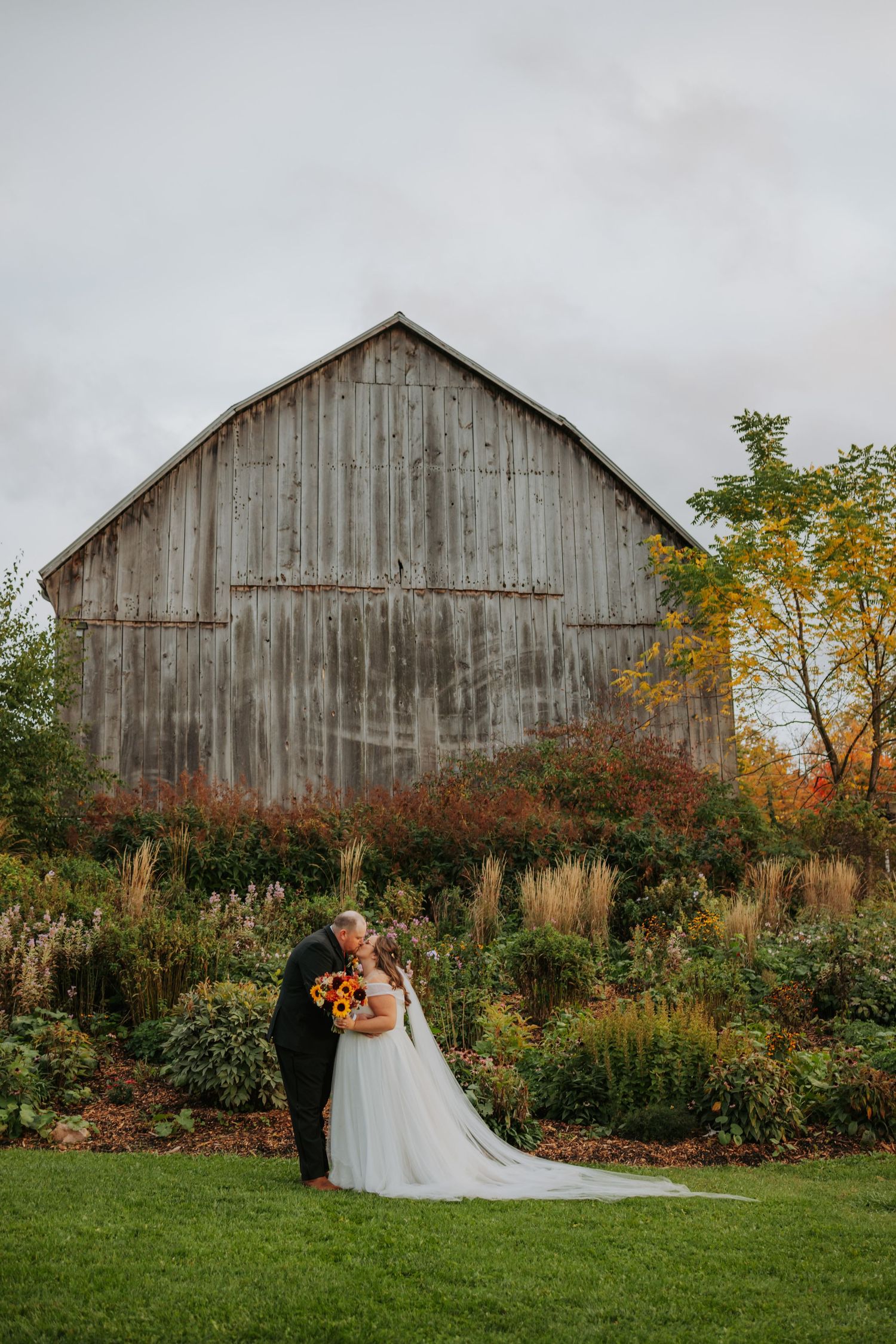 Burlington Portrait & Wedding Photographer. Ottawa Portrait & wedding Photographer