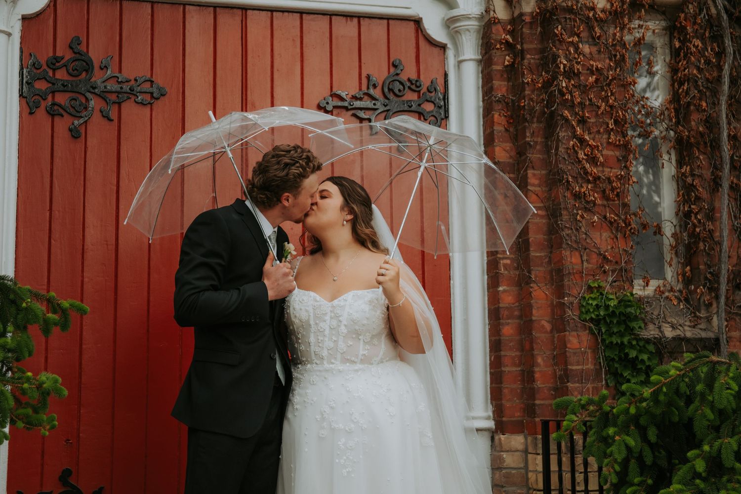 Burlington Portrait & Wedding Photographer. Ottawa Portrait & wedding Photographer