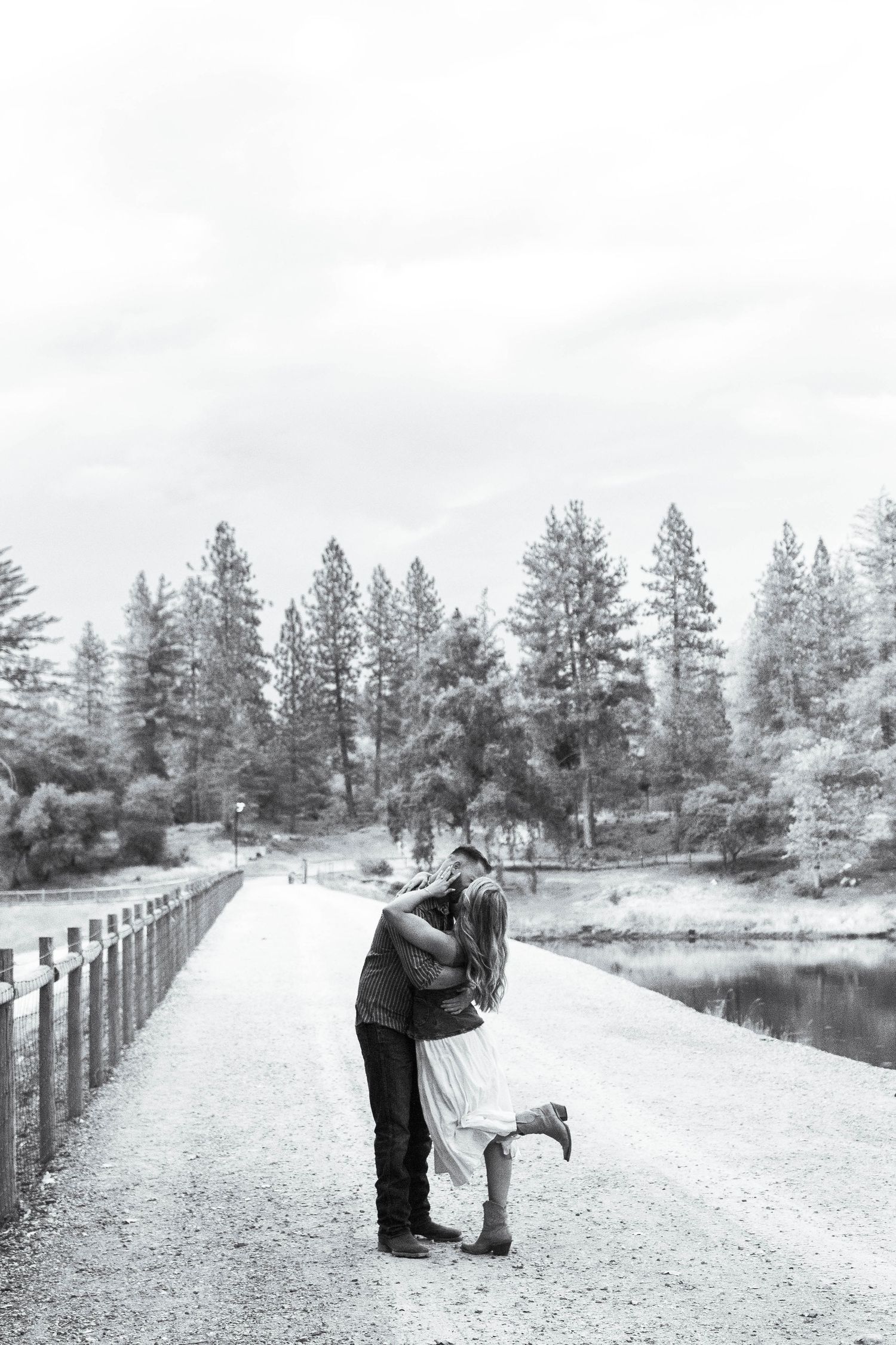 man and woman hugging in Pine Grove, California