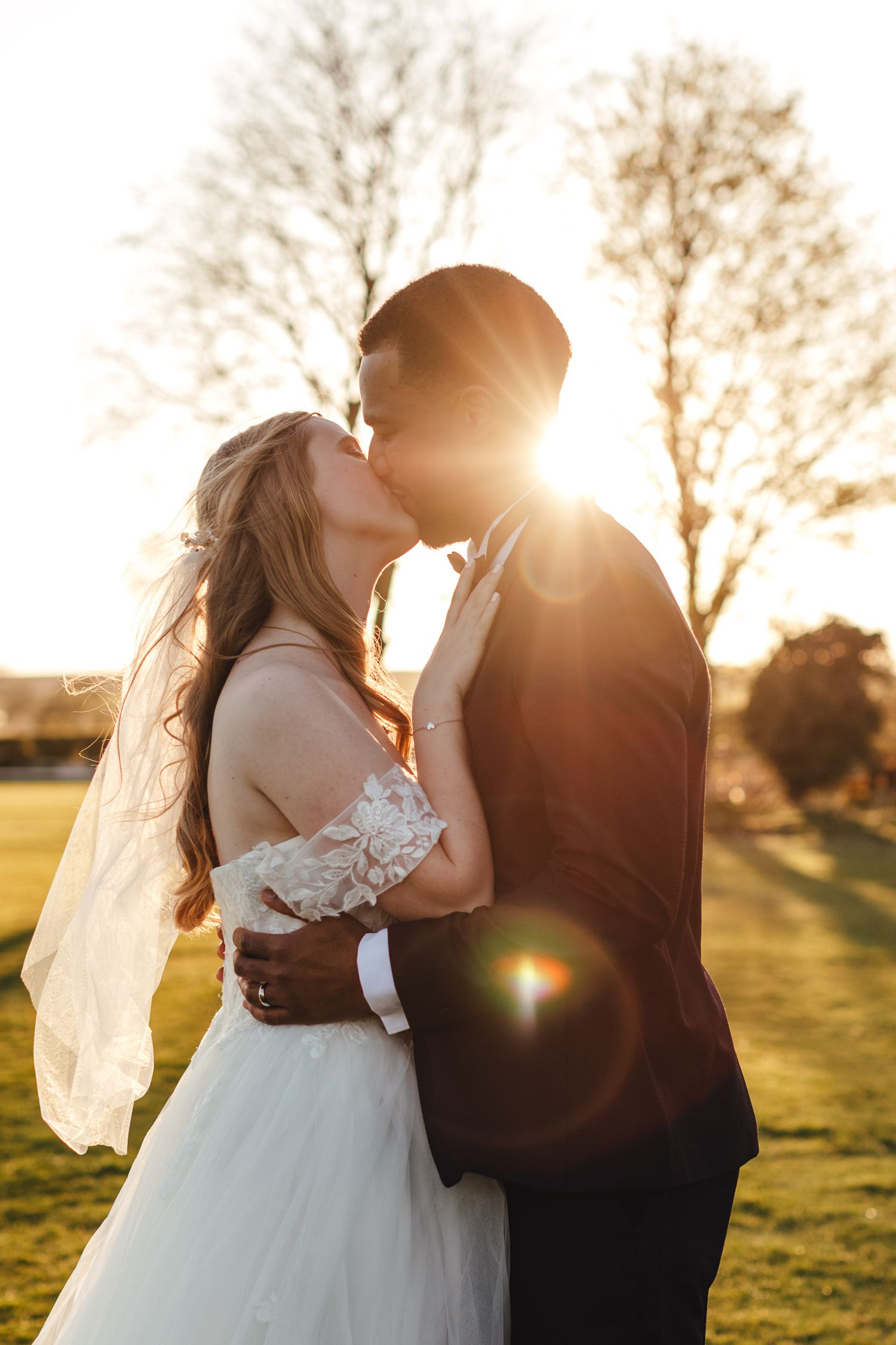 Golden hour wedding portrait in Oxfordshire countryside, natural outdoor wedding photography