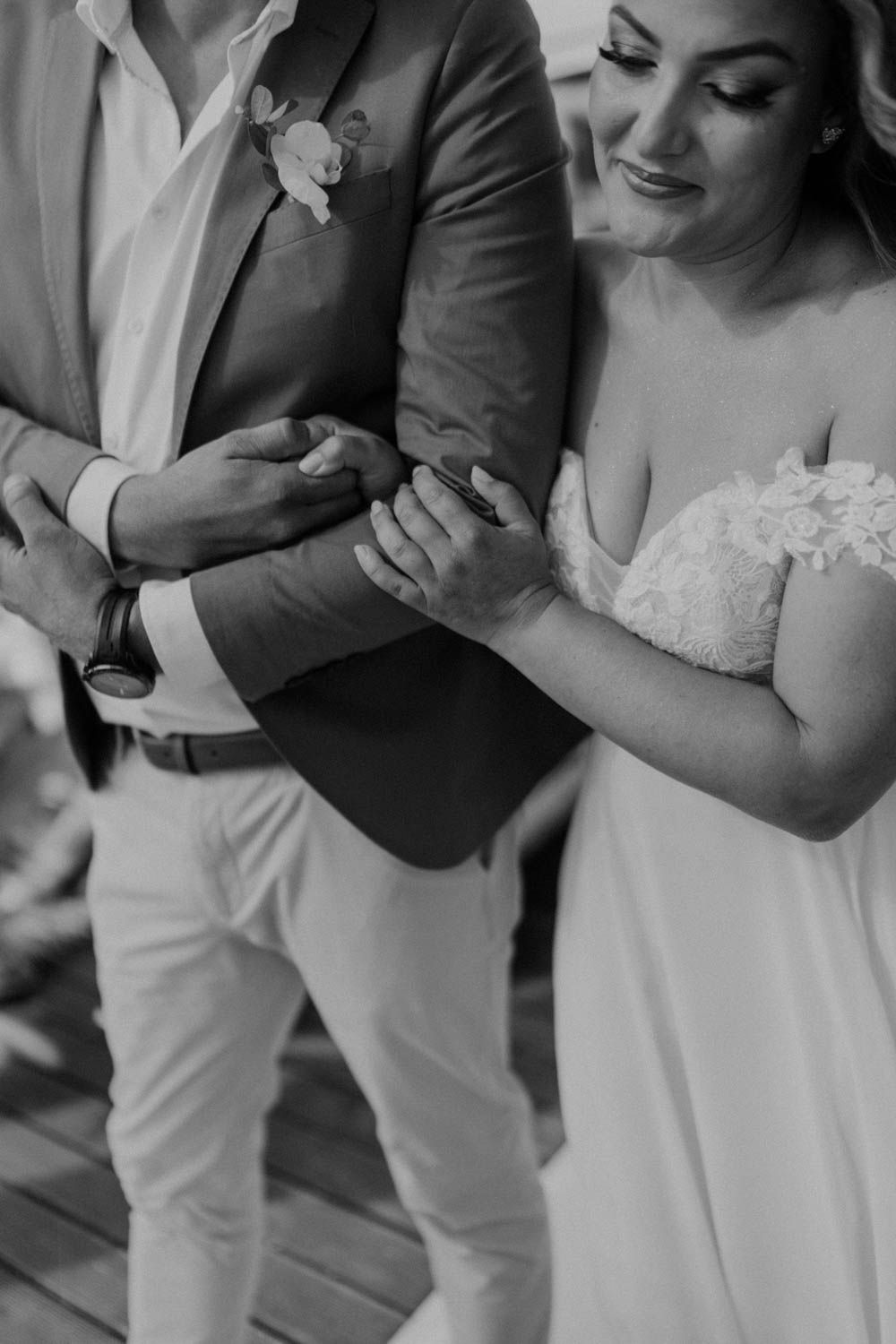 Civil wedding ceremony at Set Lounge, Portugal. Authentic and emotional moments captured during the German-style destination wedding.