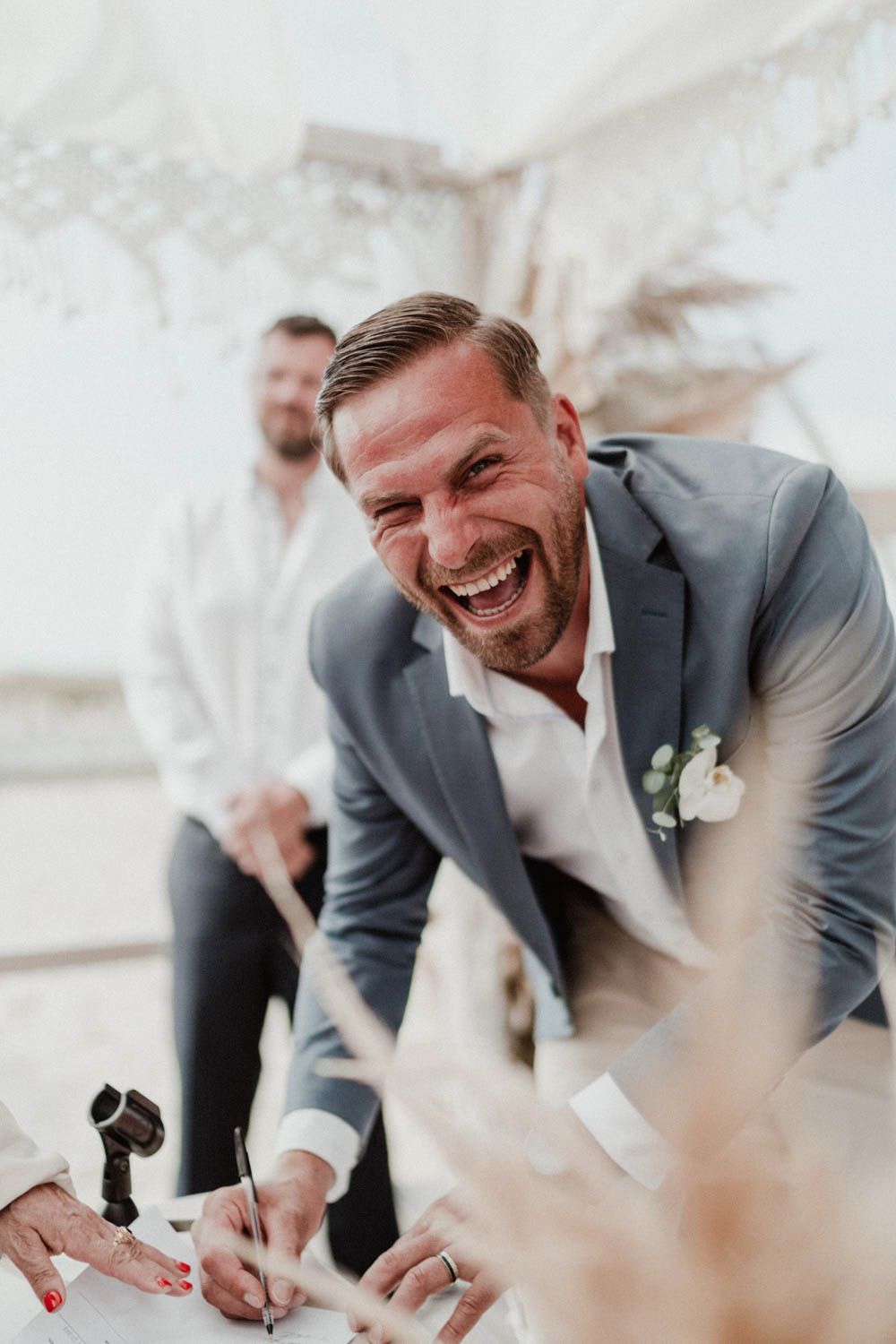 Civil wedding ceremony at Set Lounge, Portugal. Authentic and emotional moments captured during the German-style destination wedding.