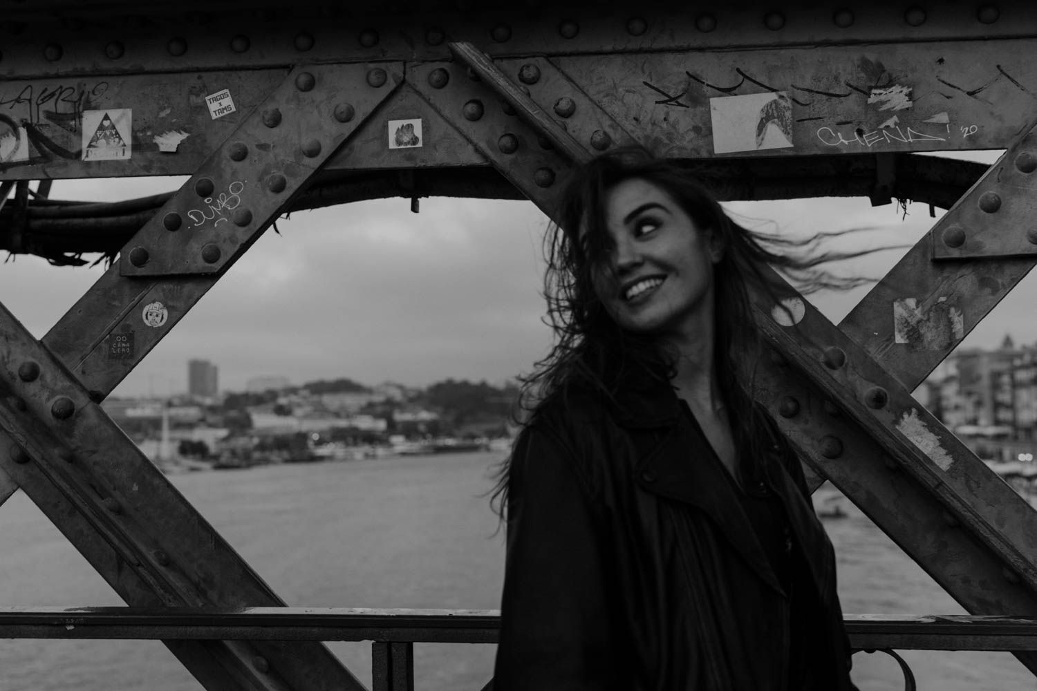 Pre-wedding engagement session at Ponte D.Luiz Porto