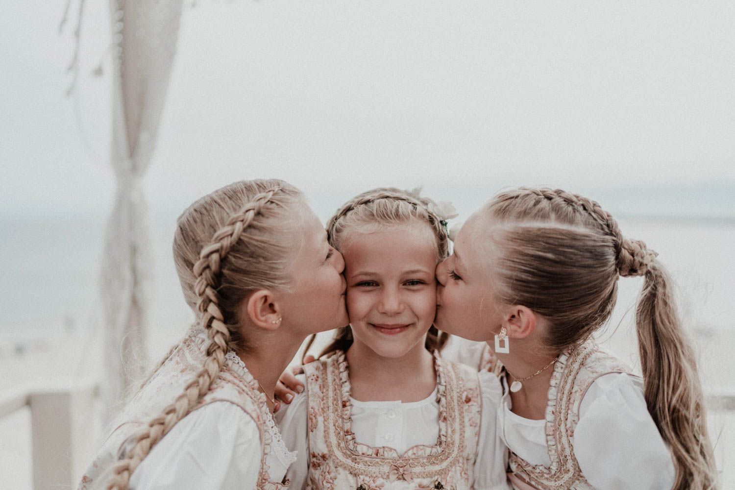 Civil wedding ceremony at Set Lounge, Portugal. Authentic and emotional moments captured during the German-style destination wedding.