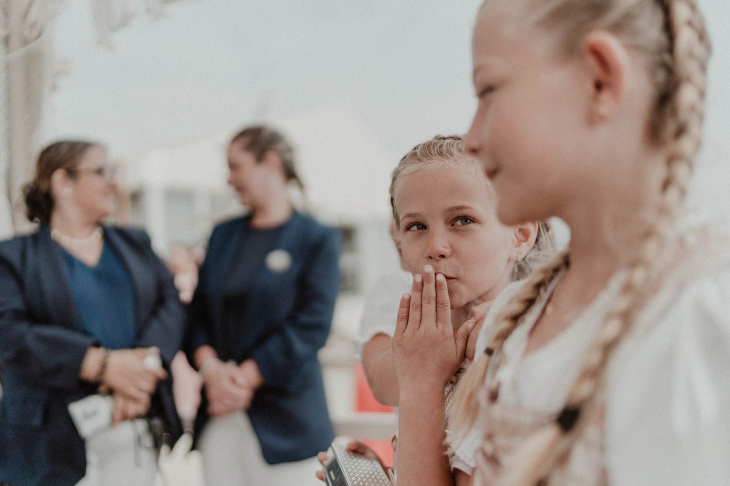 Civil wedding ceremony at Set Lounge, Portugal. Authentic and emotional moments captured during the German-style destination wedding.