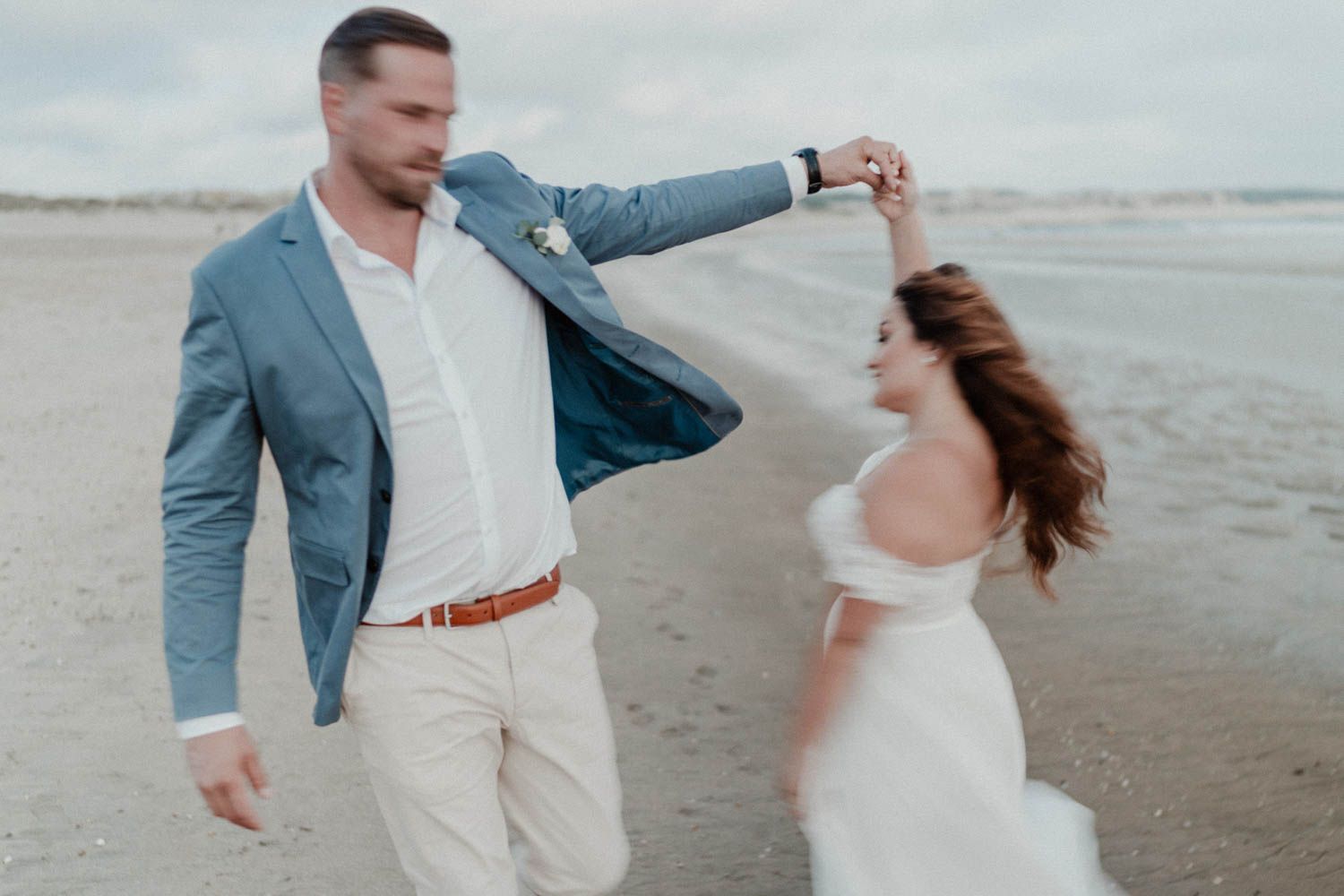 Intimate moment between the bride and groom at Set Lounge, Portugal, captured during a quiet, emotional shoot.