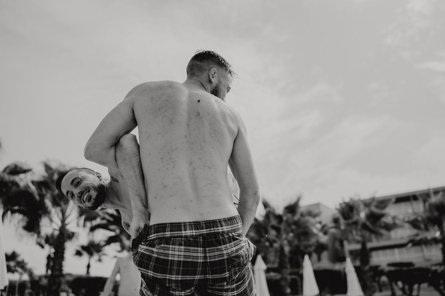 Portugal wedding photographer shooting a relaxed celebration at Vidamar Resort