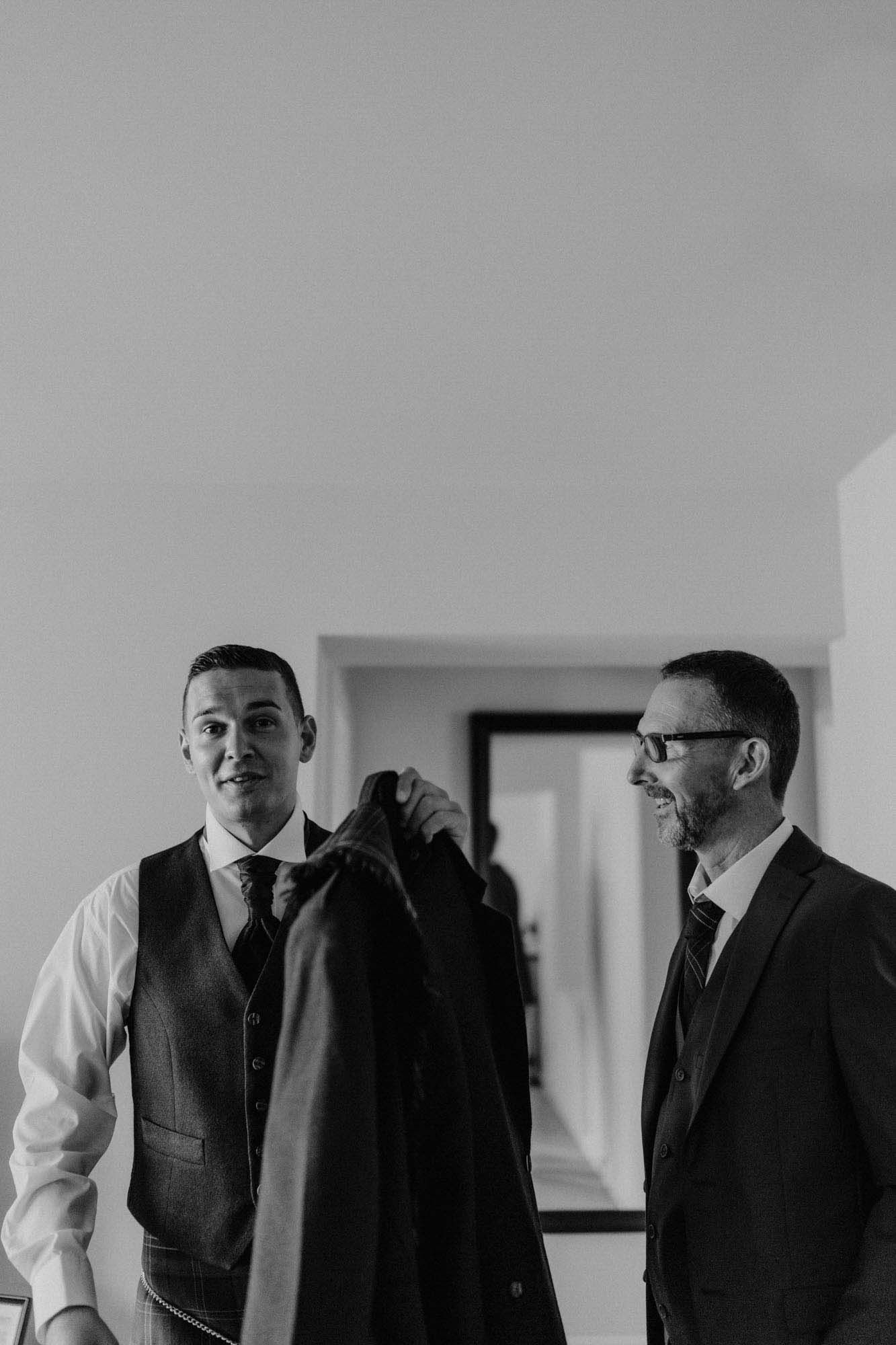 Wedding photography of British Hayley and Scottish Johny at The Yeatman, Portugal