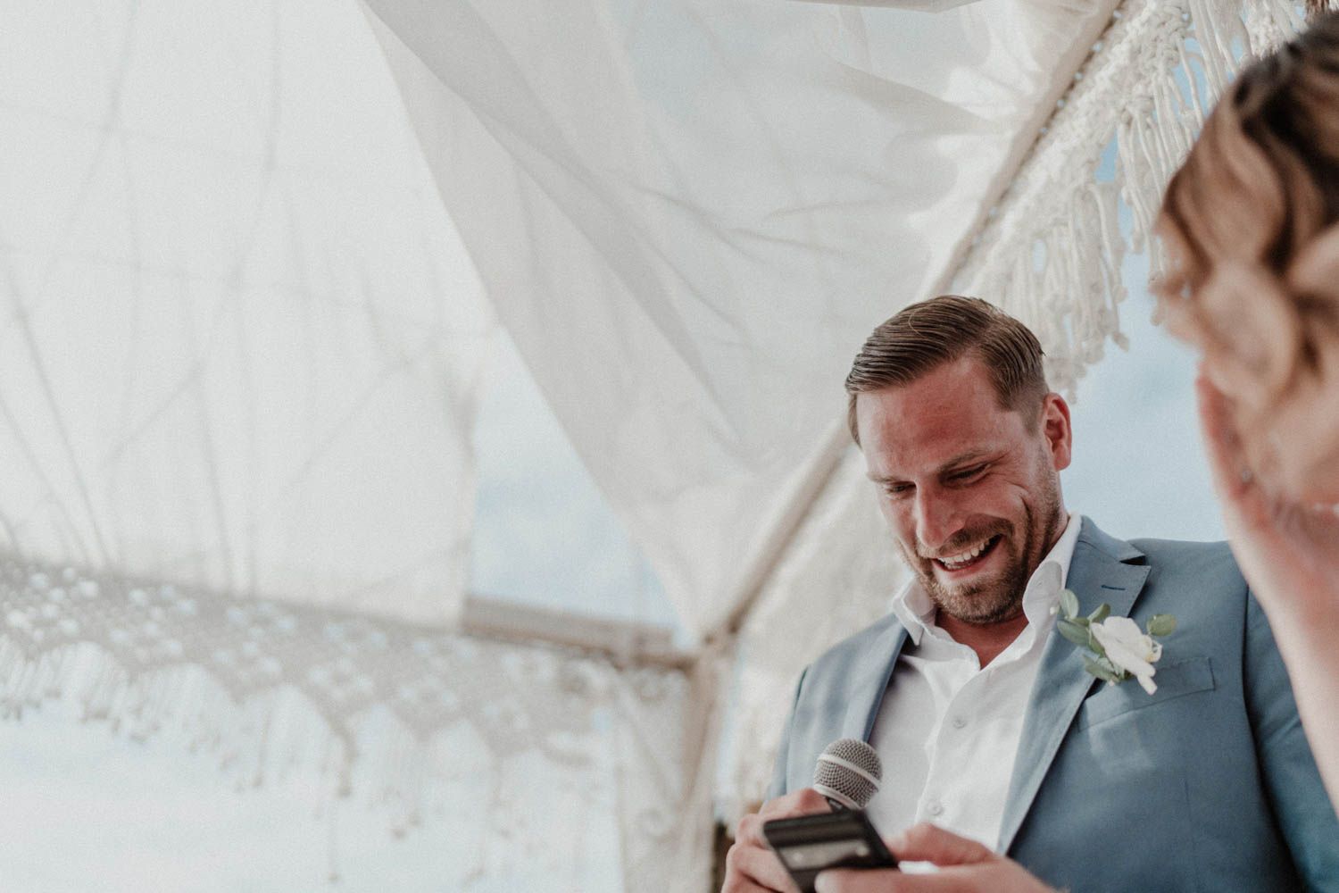 Civil wedding ceremony at Set Lounge, Portugal. Authentic and emotional moments captured during the German-style destination wedding.