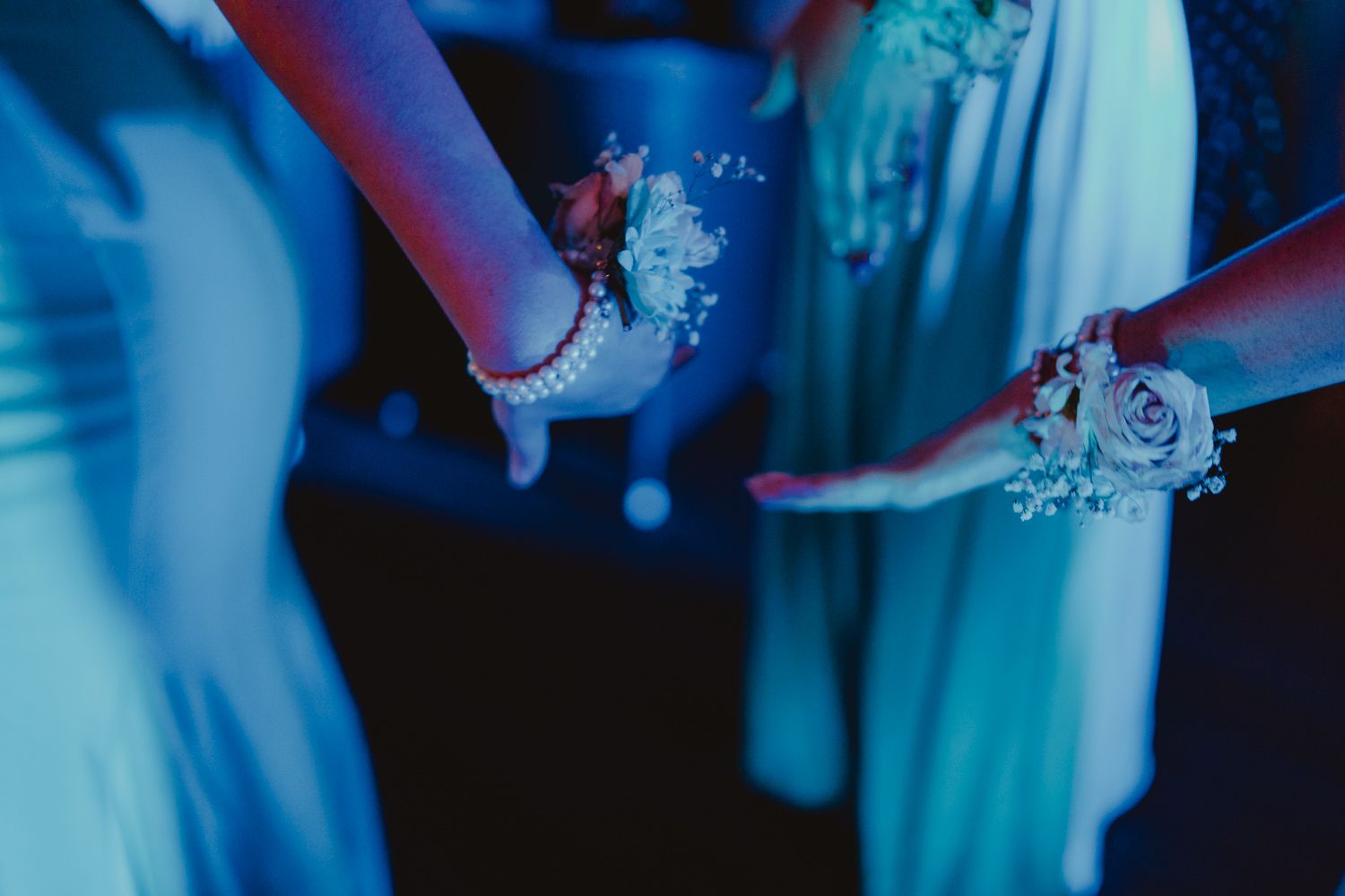 Algarve wedding photographer capturing fun and candid dance floor moments