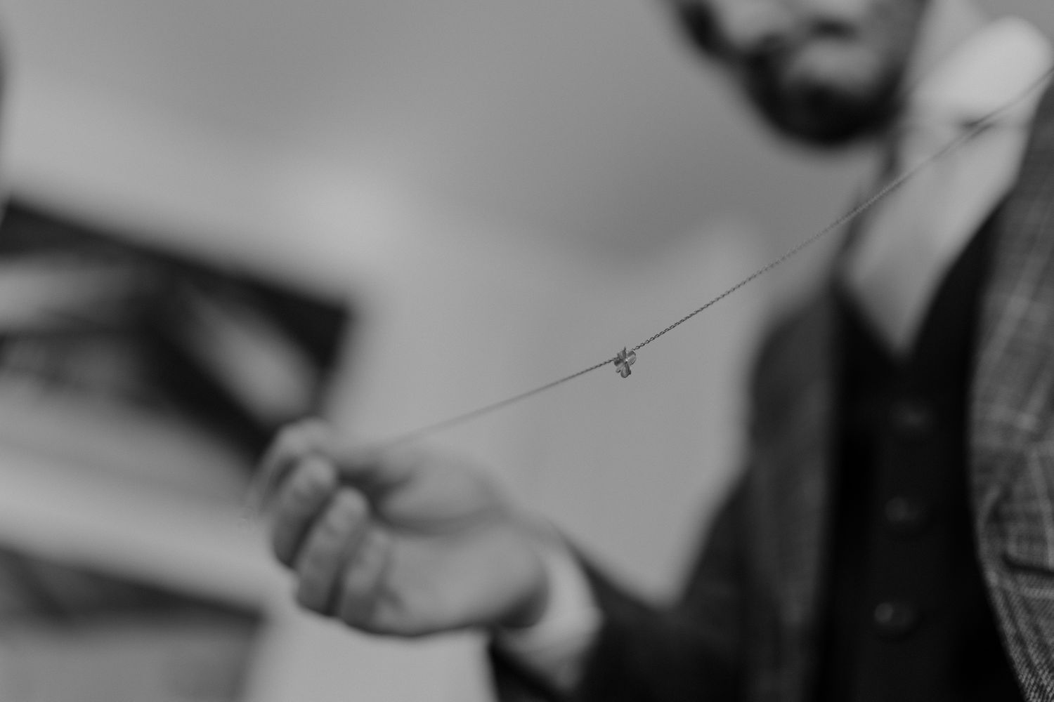 Hands detail during wedding preparations captured by a Porto wedding photographer