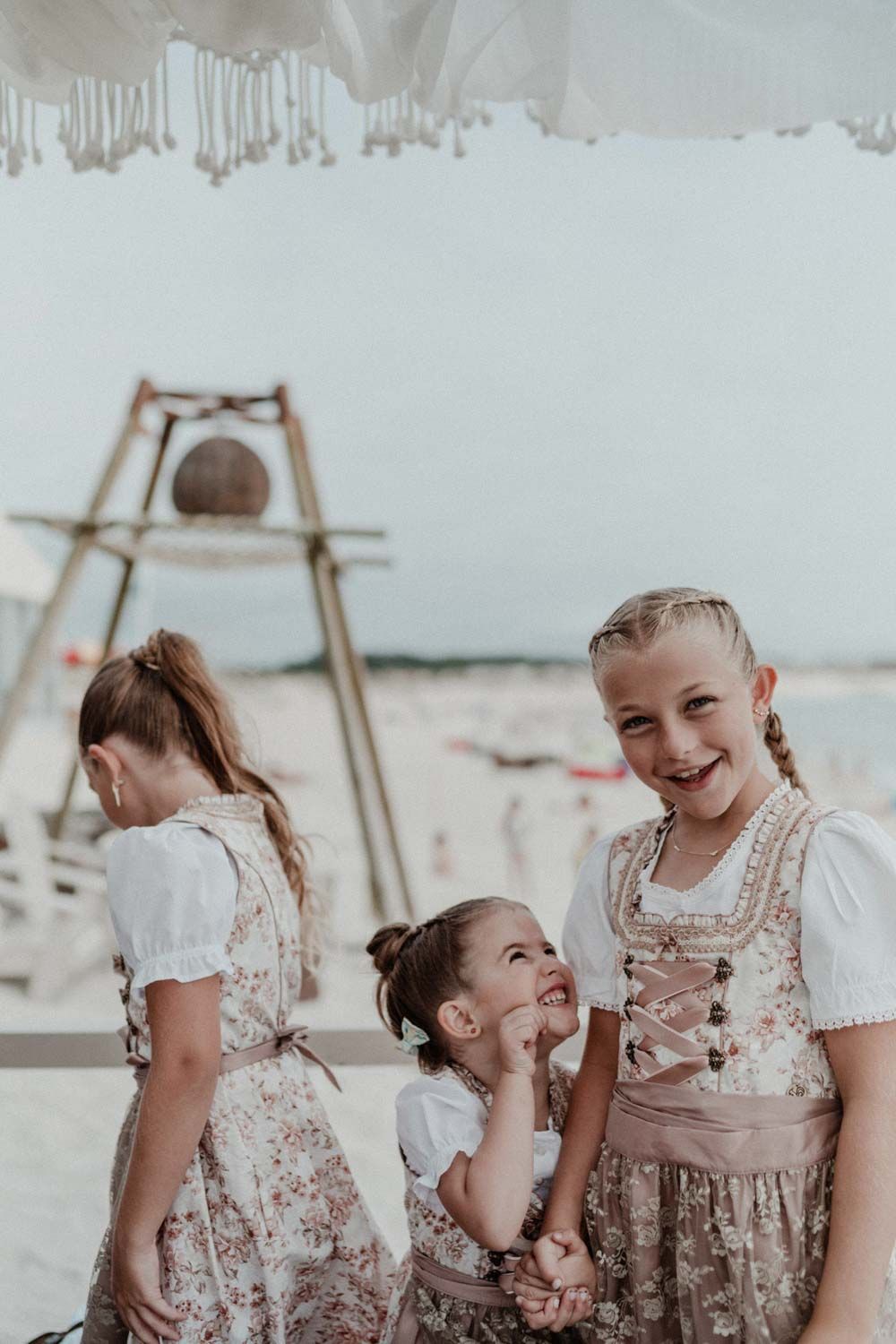 Tearful moments during the German-style destination wedding at Set Lounge, Portugal. Real emotions in photo and video.