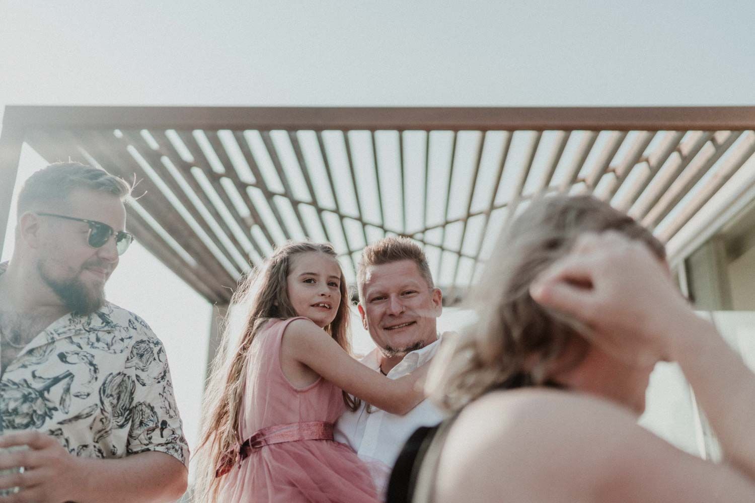 Beachside wedding at Set Lounge, Portugal. German-style destination wedding with raw emotions and high-energy party vibes.