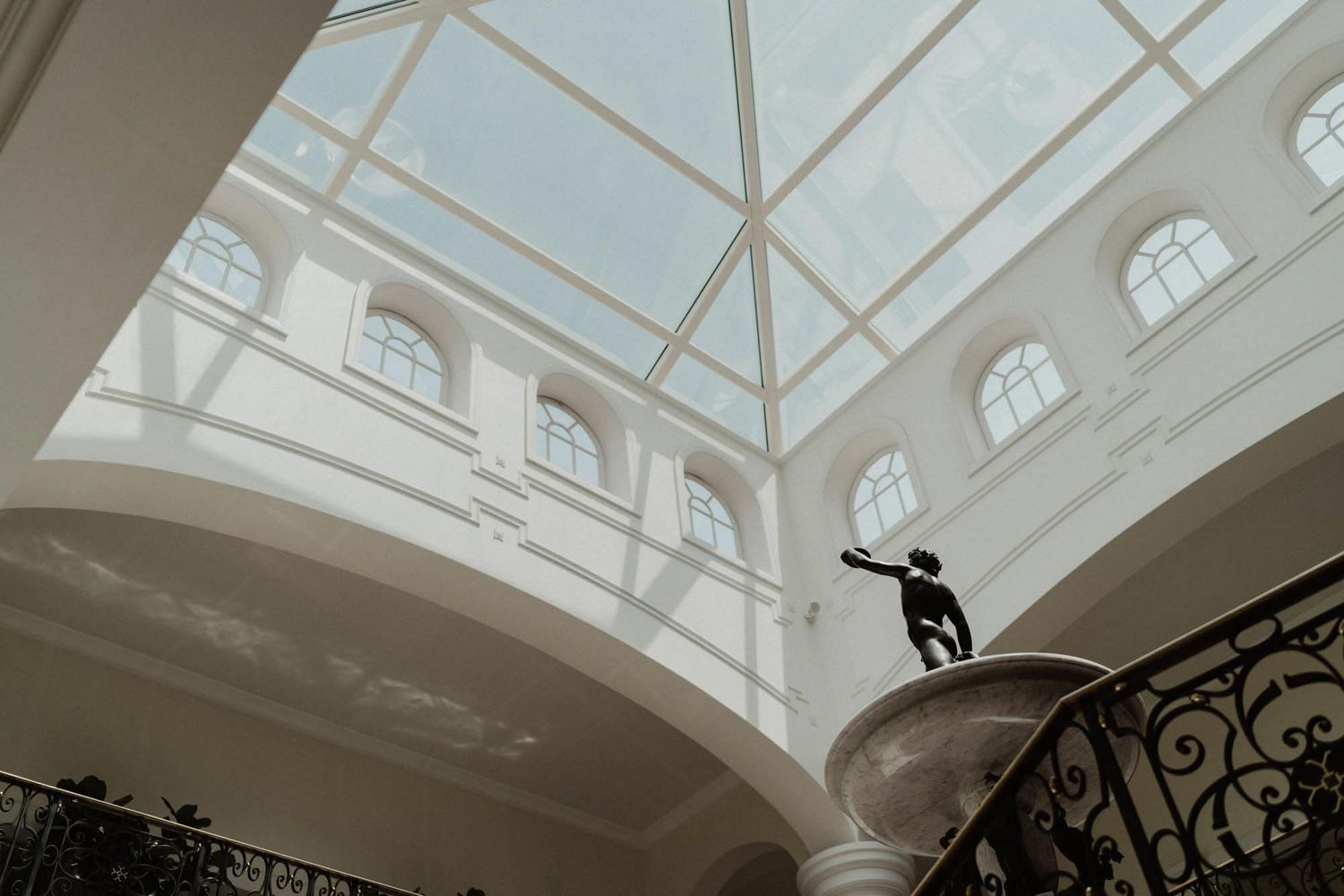 Wedding photography of British Hayley and Scottish Johny at The Yeatman, Portugal