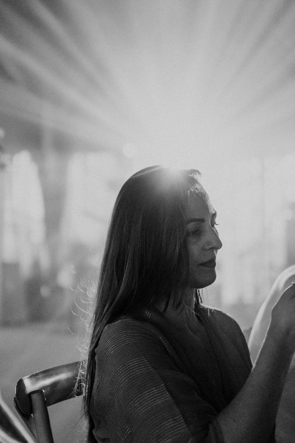 Beach wedding at Set Lounge, Portugal. German-style destination wedding with raw emotions and high-energy party vibes.