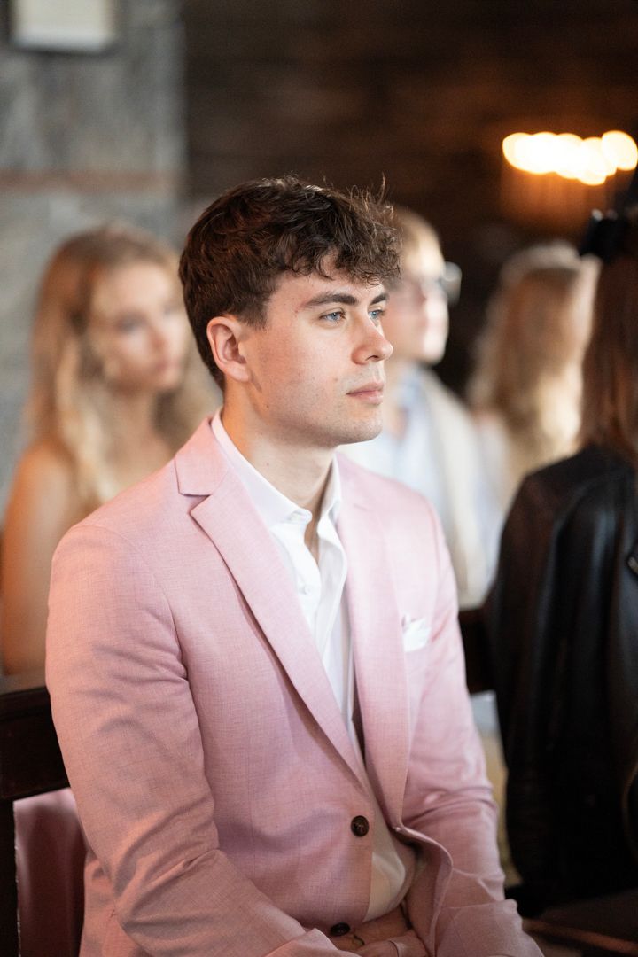 Wedding guest seated during the church ceremony