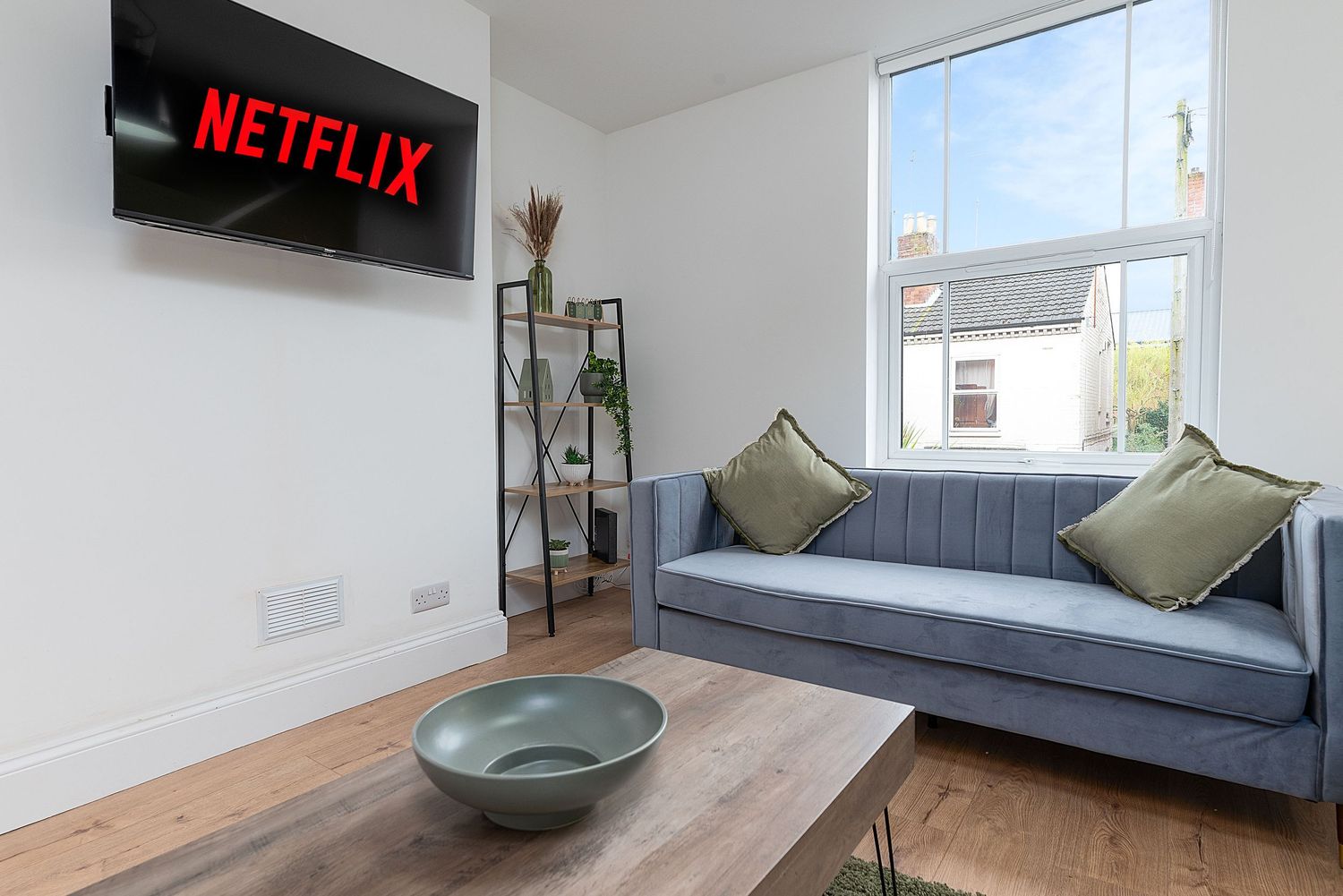 High-quality interior and exterior property photos for estate agents and Airbnb listings in Nottingham and Derby.