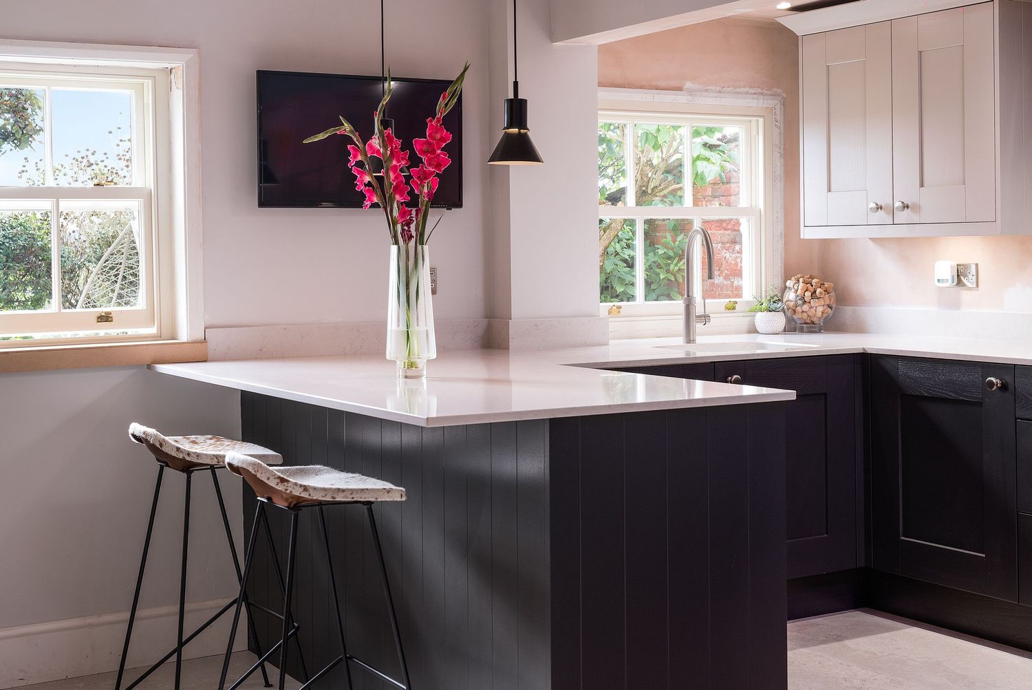 Professional real estate photography services in Nottingham, Derby & Leicester. High-quality property photos, drone footage & virtual tours