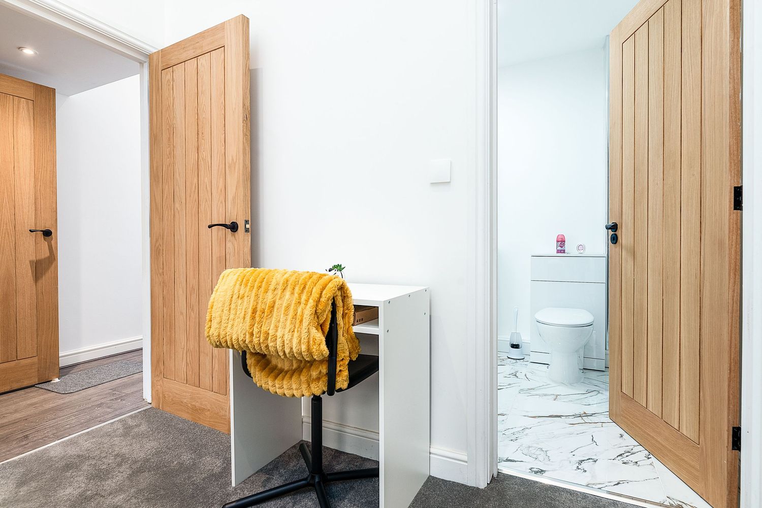 High-quality interior and exterior property photos for estate agents and Airbnb listings in Nottingham and Derby.