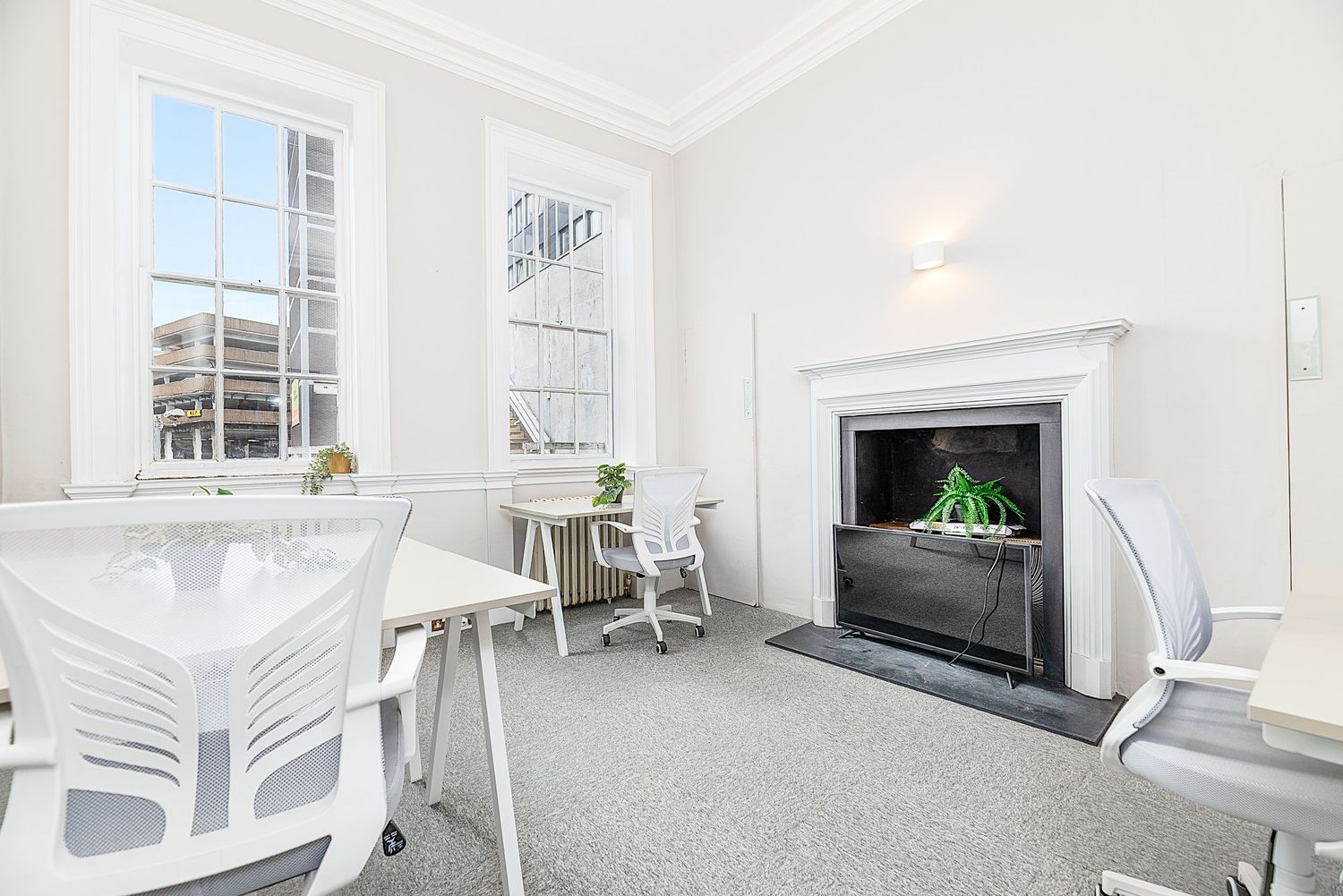 High-quality interior and exterior property photos for estate agents and Airbnb listings in Nottingham and Derby.