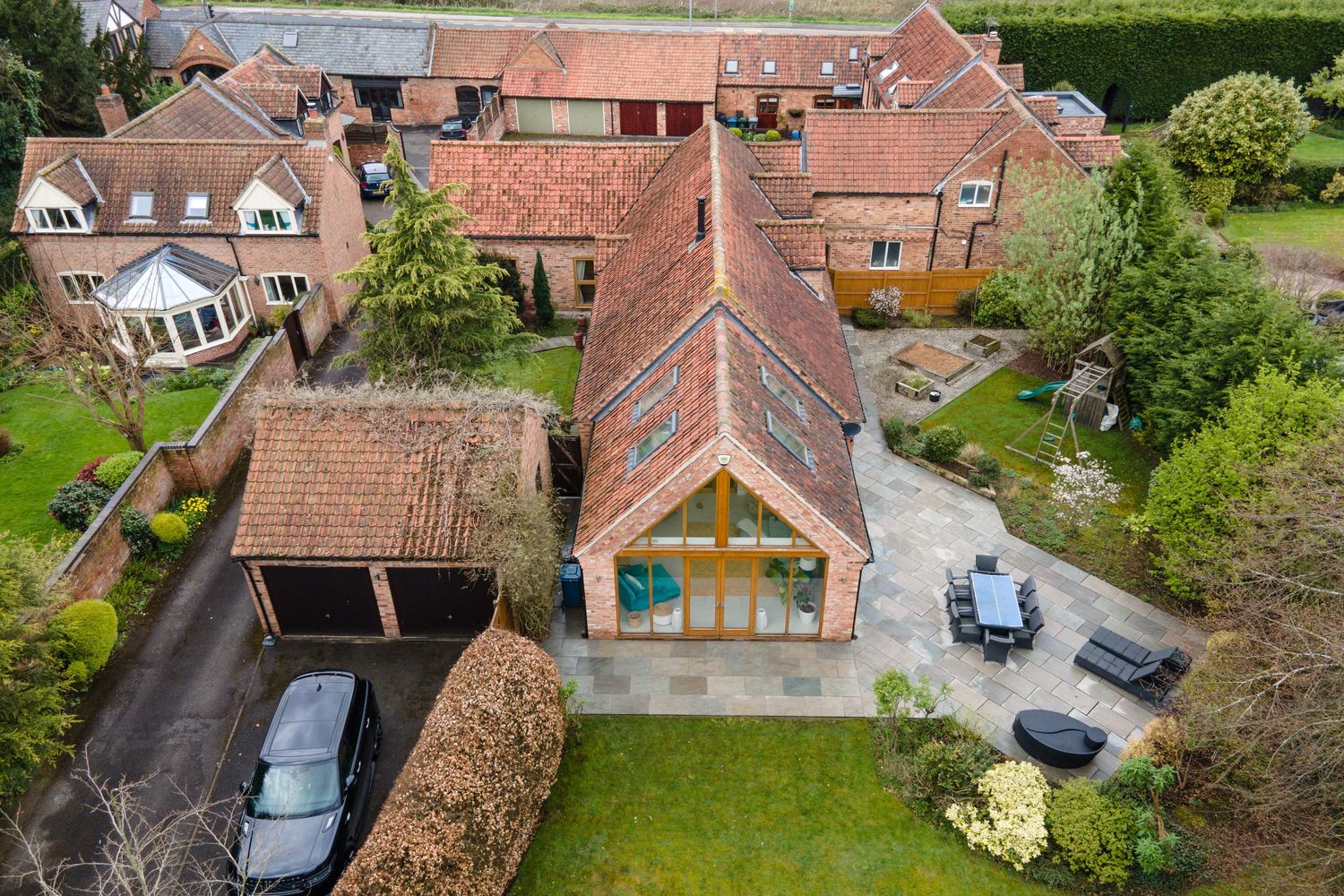 Professional real estate photography services in Nottingham, Derby & Leicester. High-quality property photos, drone footage & virtual tours