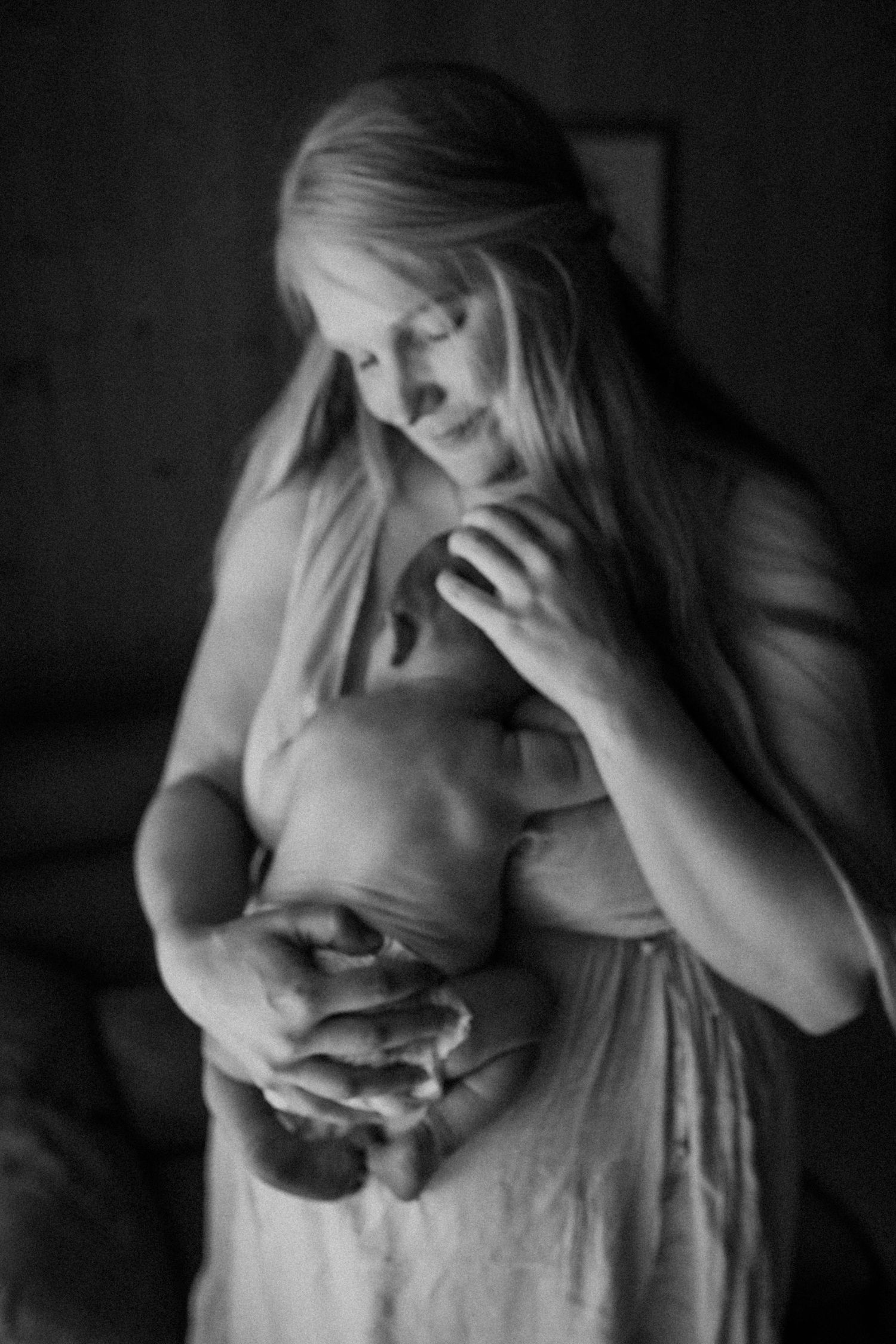 vastasyntyneenkuvaus postpartumkuvaus newbornkuvaus äitiyskuvaus motherhoodkuvaus valokuvaus