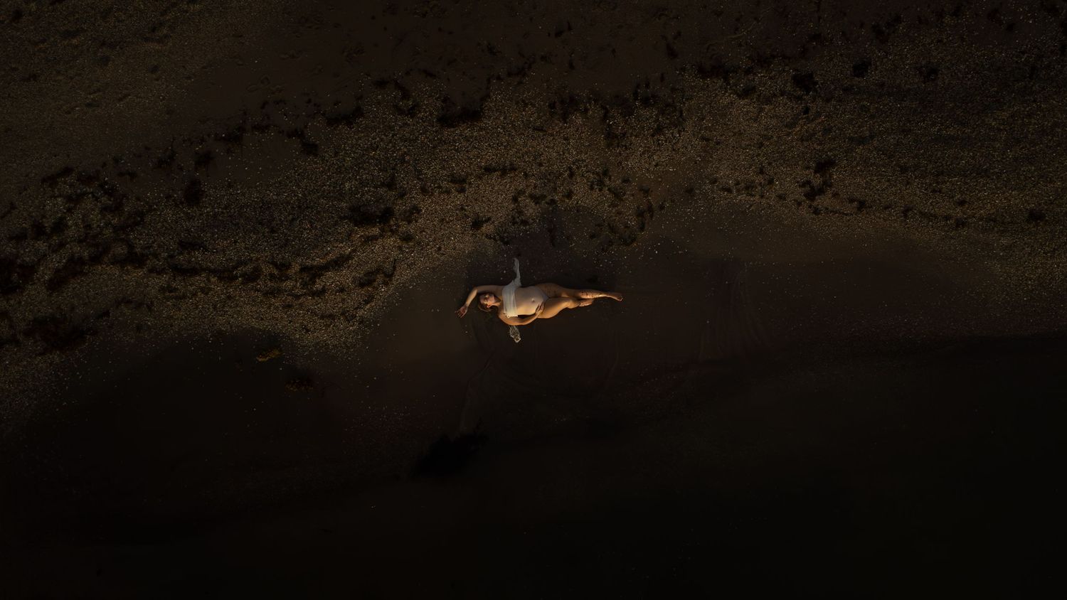 empowering maternity photography
drone maternity photography in Karratha
sexy maternity photography