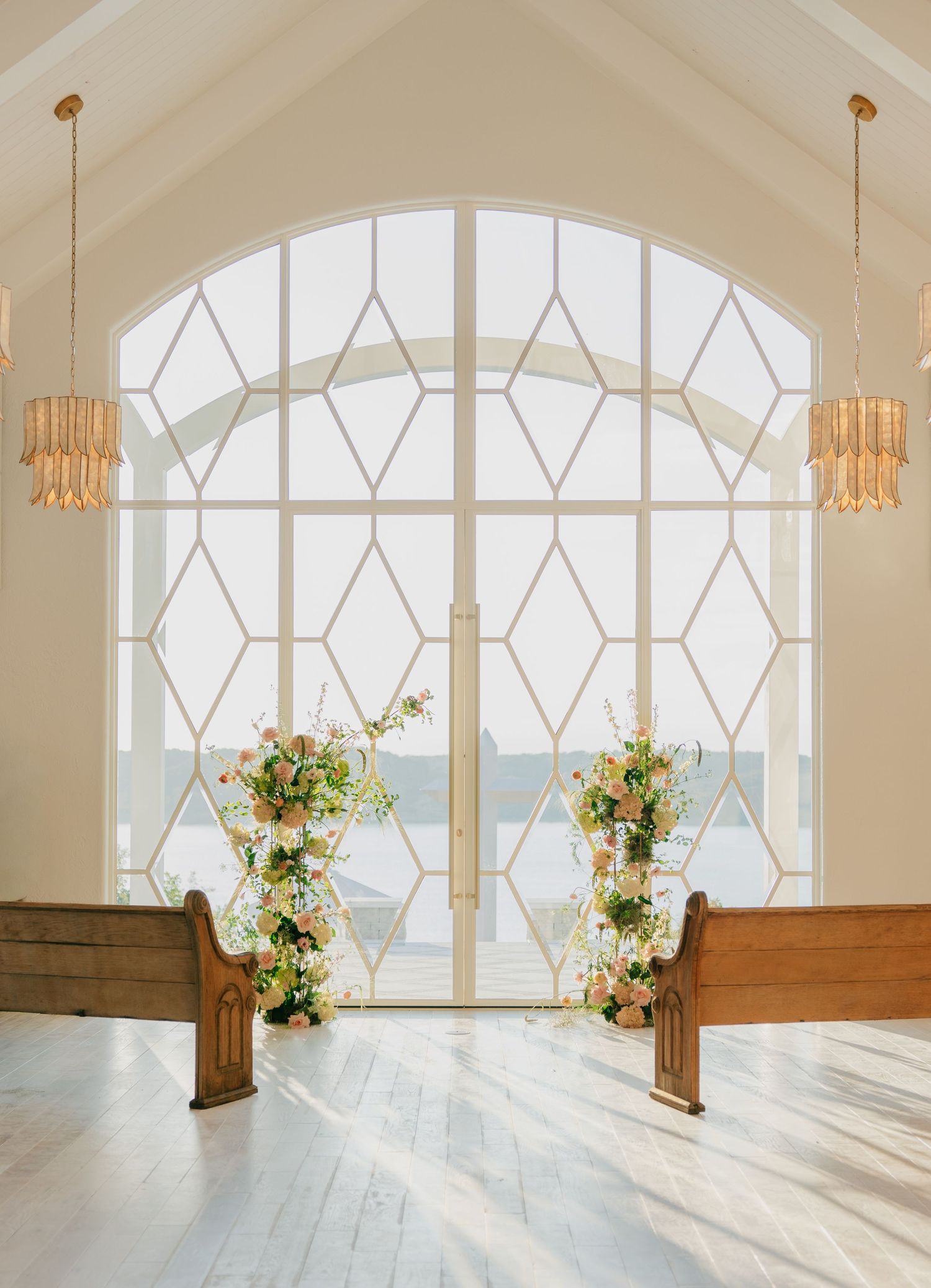 Oklahoma City wedding photographer capturing genuine moments with timeless, true-to-life photography for modern couples.
