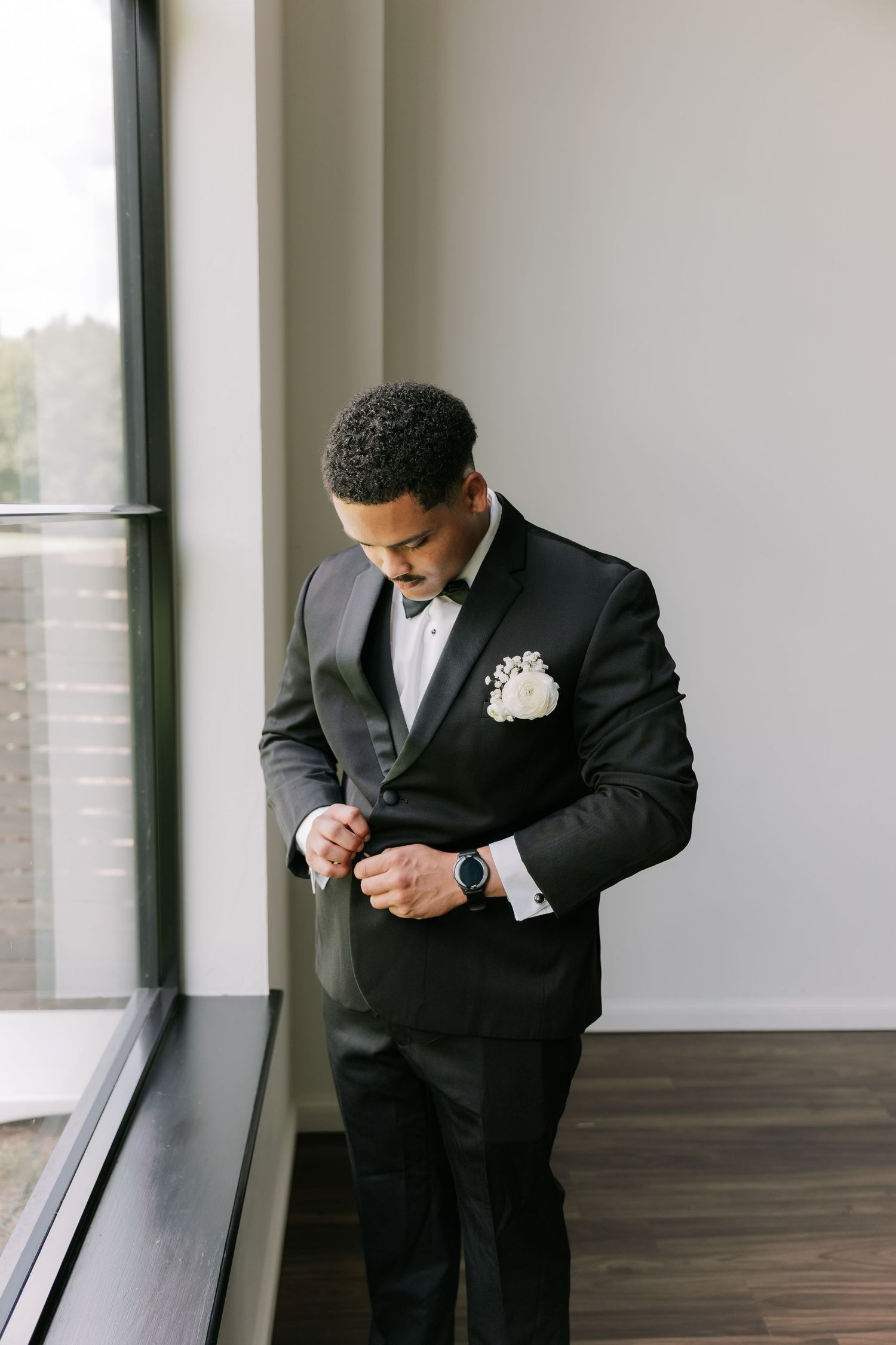 Oklahoma wedding photographer, photographed by Julie Lawson Photography. Sorelle the Meadow on Deer Creek.