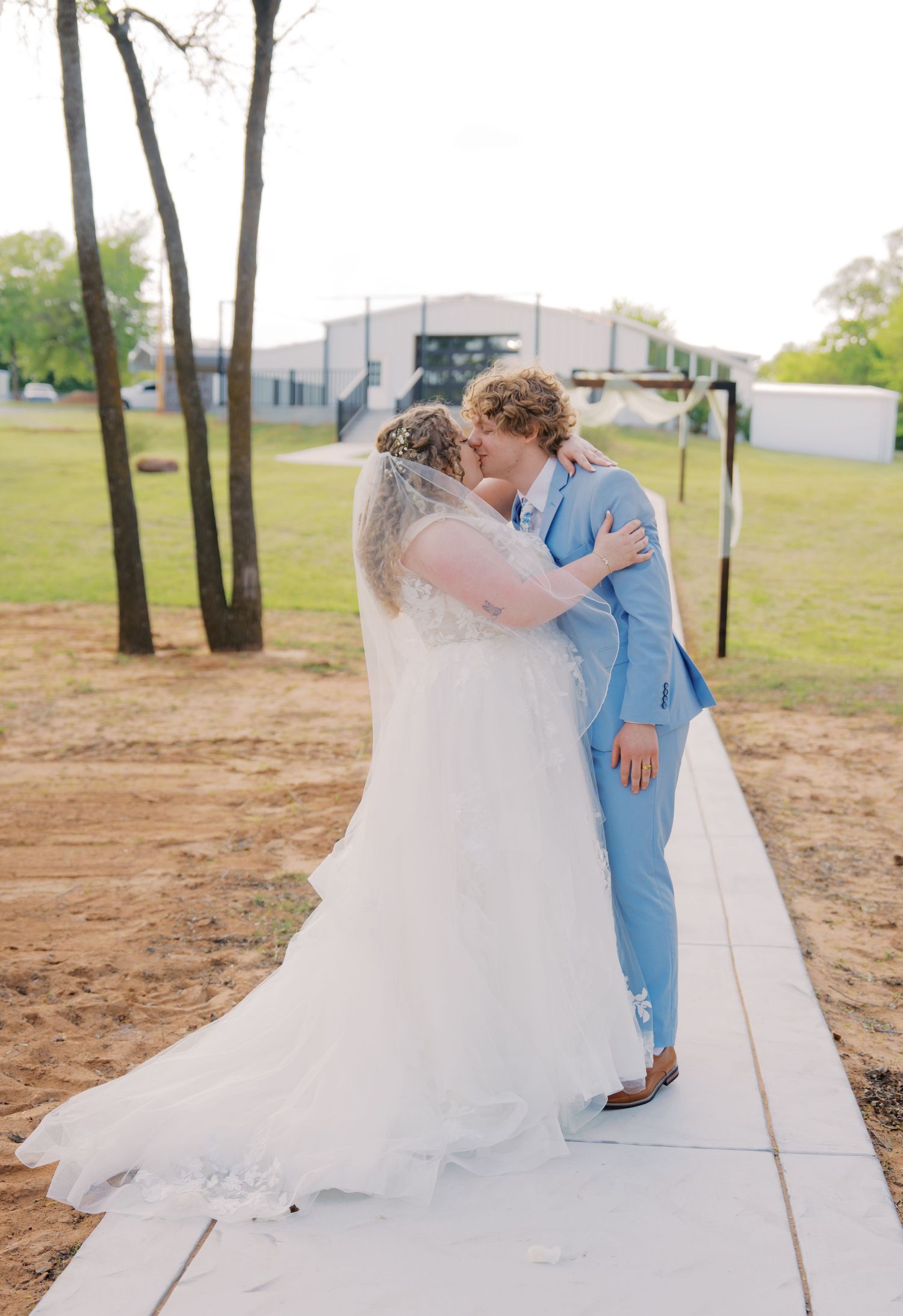 Oklahoma City wedding photographer capturing genuine moments with timeless, true-to-life photography for modern couples.