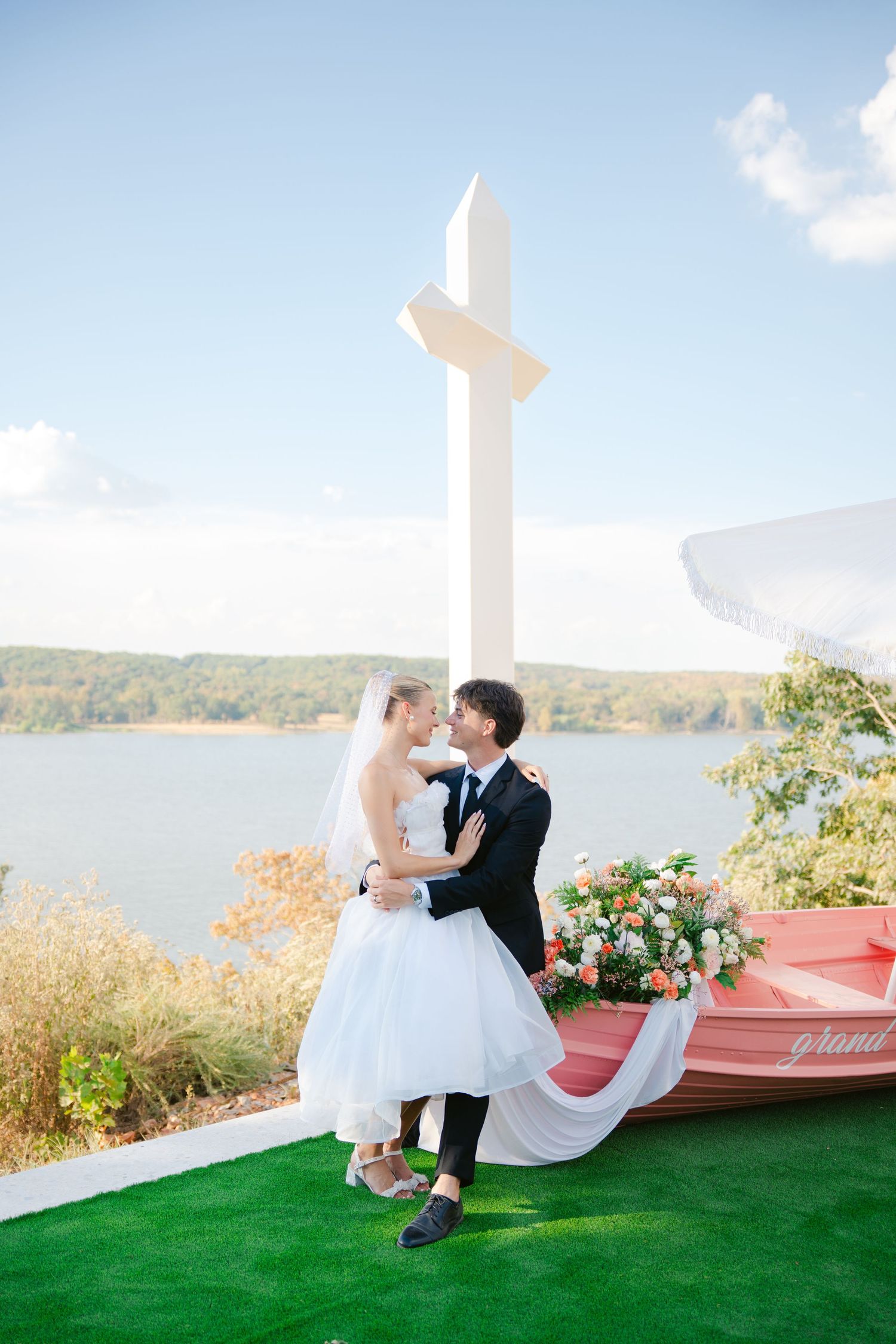 Oklahoma City wedding photographer capturing genuine moments with timeless, true-to-life photography for modern couples.
