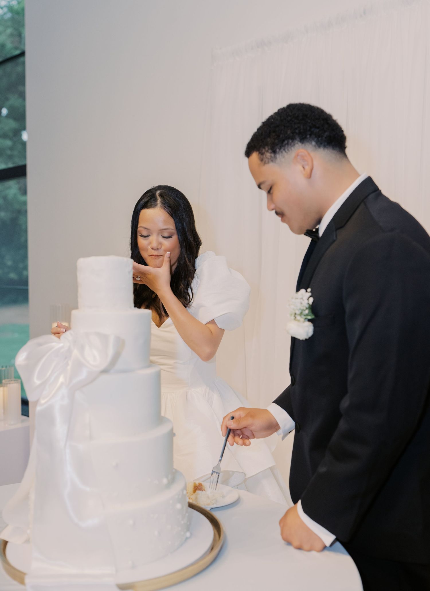 Oklahoma wedding photographer, photographed by Julie Lawson Photography. Sorelle the Meadow on Deer Creek.