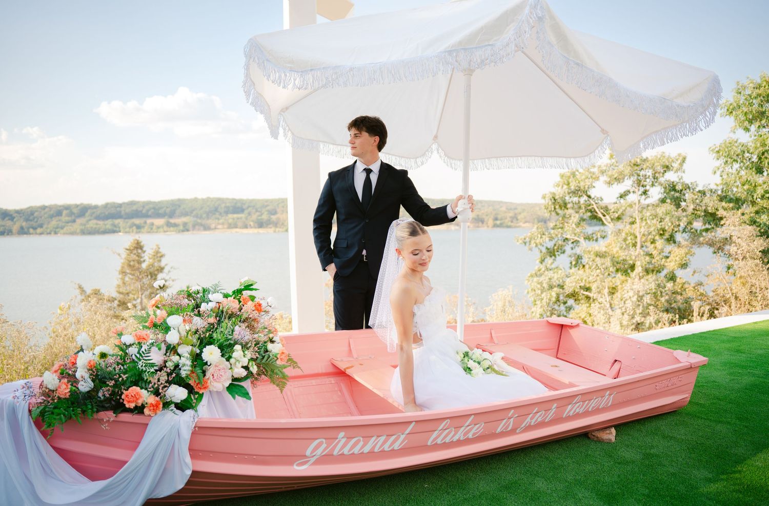 Oklahoma City wedding photographer capturing genuine moments with timeless, true-to-life photography for modern couples.