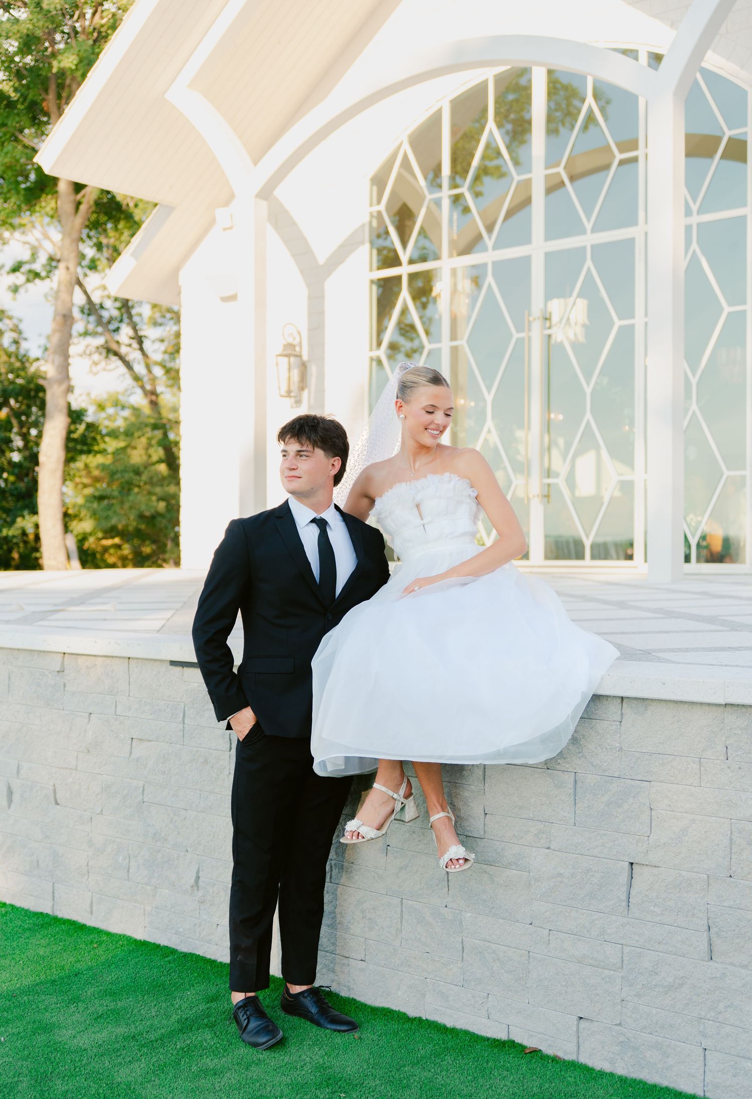 Oklahoma City wedding photographer capturing genuine moments with timeless, true-to-life photography for modern couples.