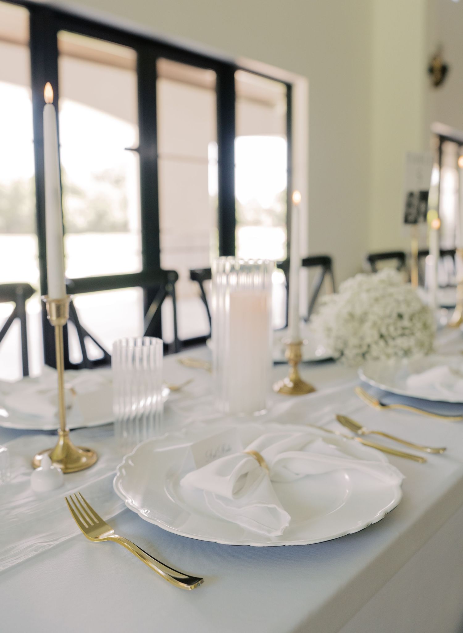 Oklahoma wedding photographer, photographed by Julie Lawson Photography. Sorelle the Meadow on Deer Creek.