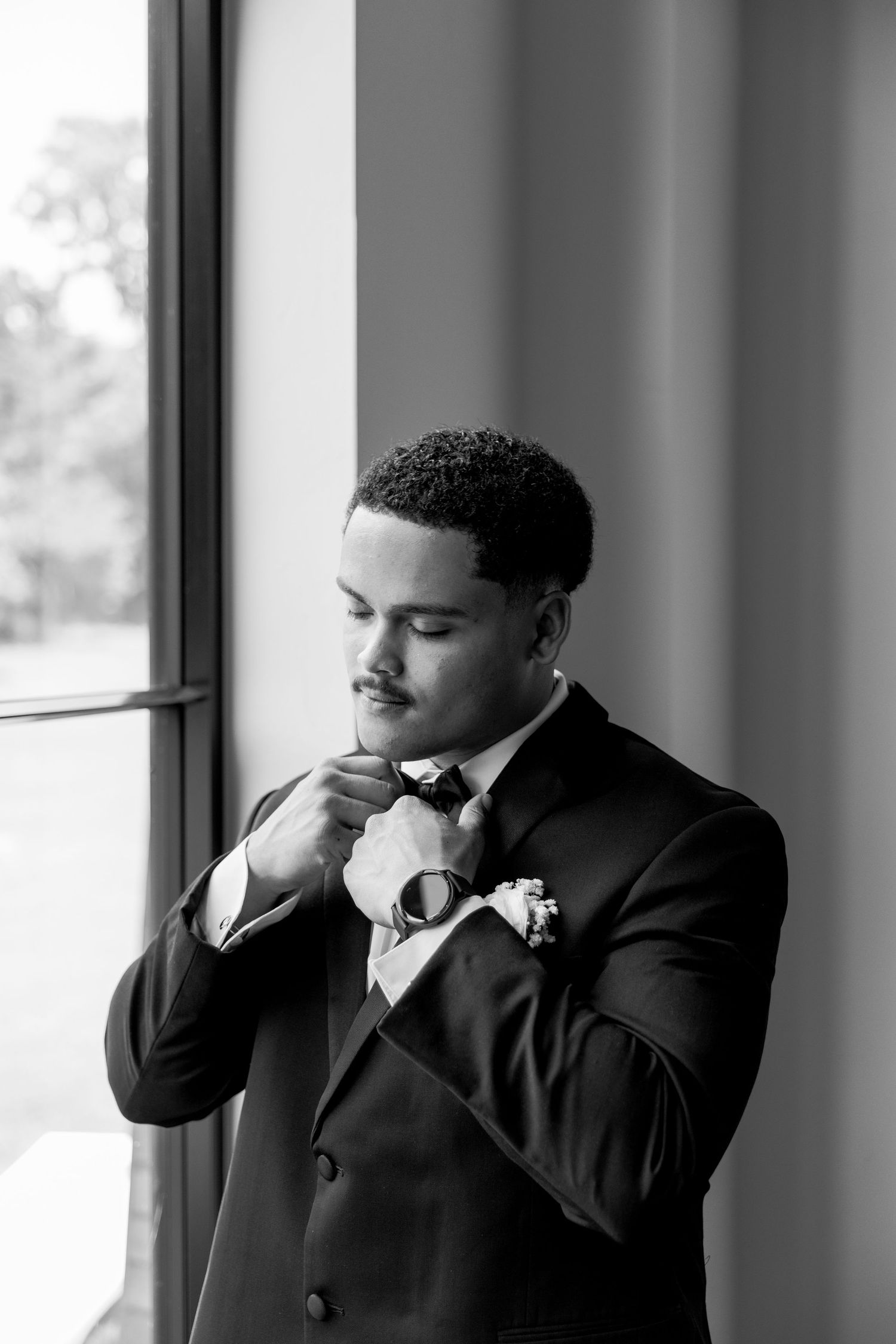 Oklahoma wedding photographer, photographed by Julie Lawson Photography. Sorelle the Meadow on Deer Creek.