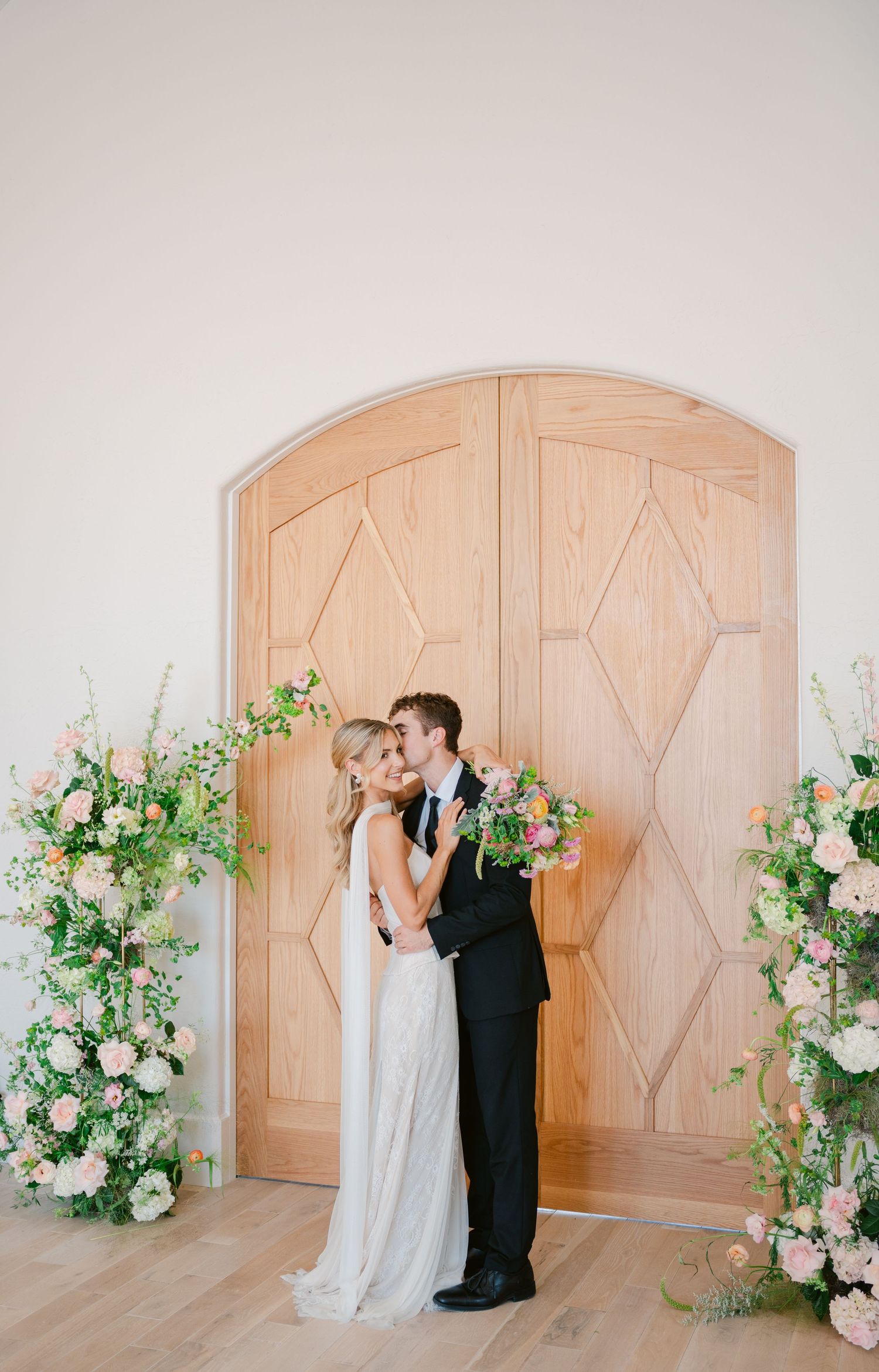 Oklahoma City wedding photographer capturing genuine moments with timeless, true-to-life photography for modern couples.