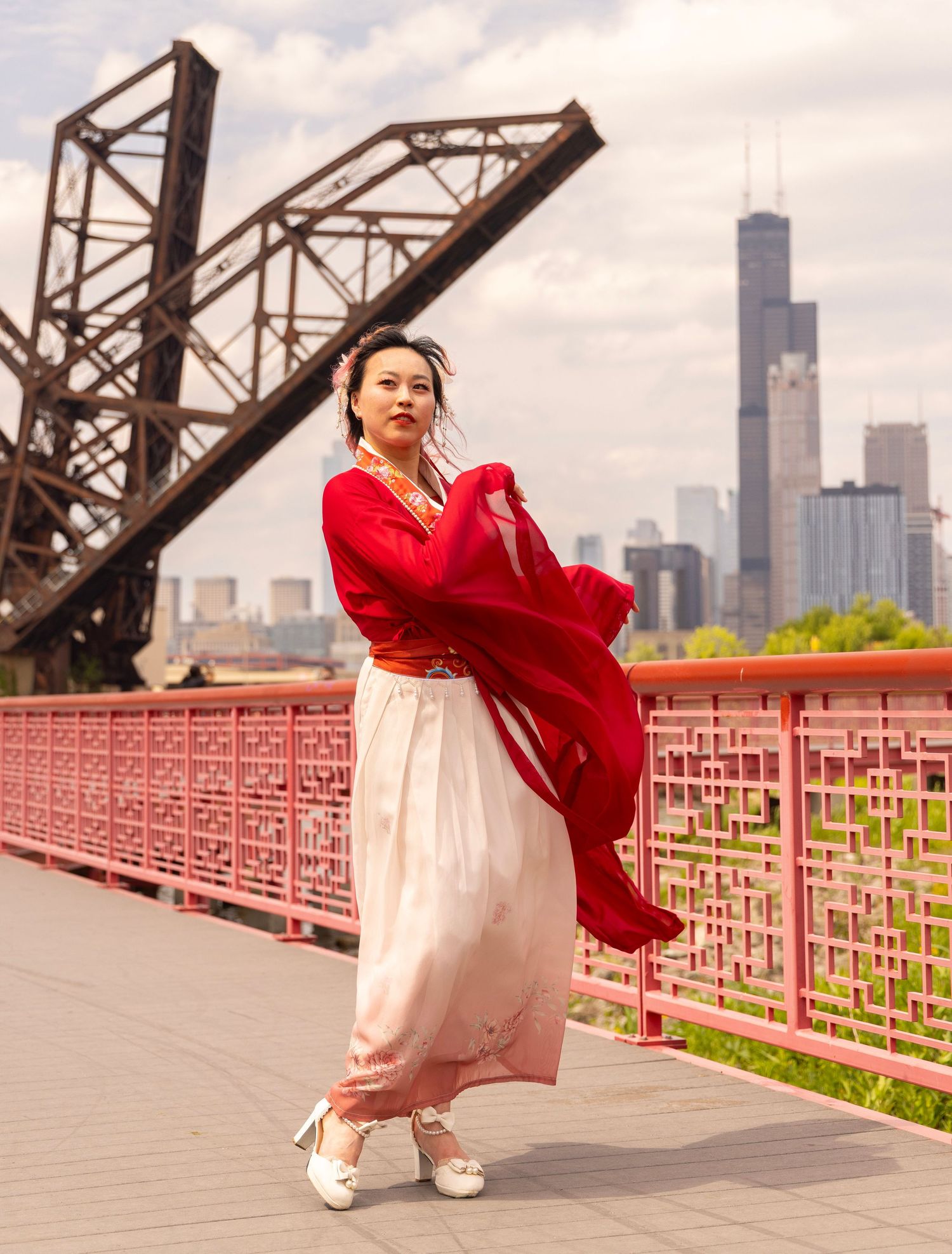 Chicago Portrait of model with Sears Tower in the background.