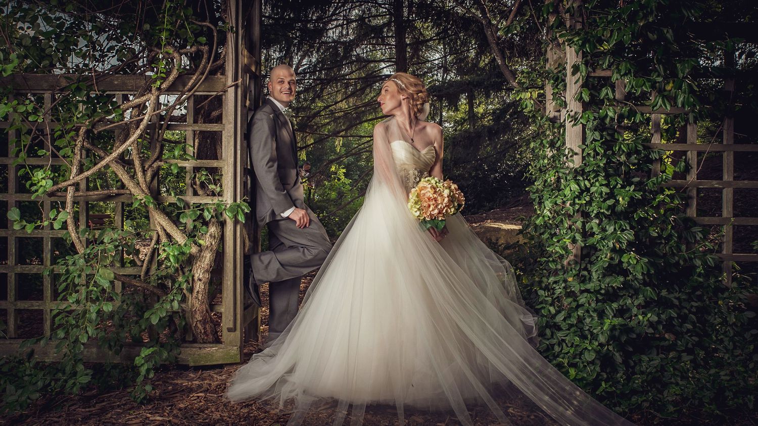 Panoramic wedding photos showing a couple posing in a lush garden setting with elegant architectural details.