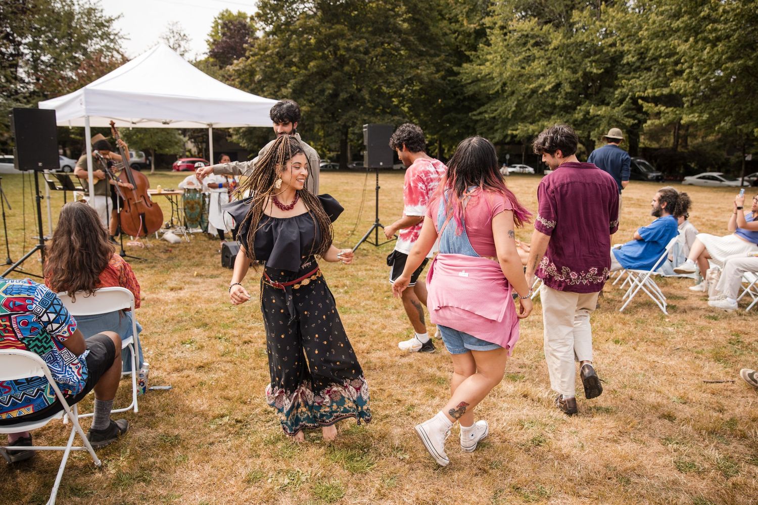 vancouver-event-photography-a-group-of-people-dancing