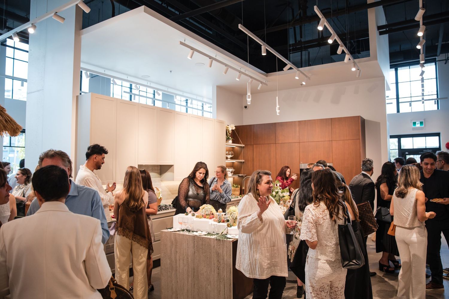 vancouver-event-photography-wide-shot-venue-people-socializing