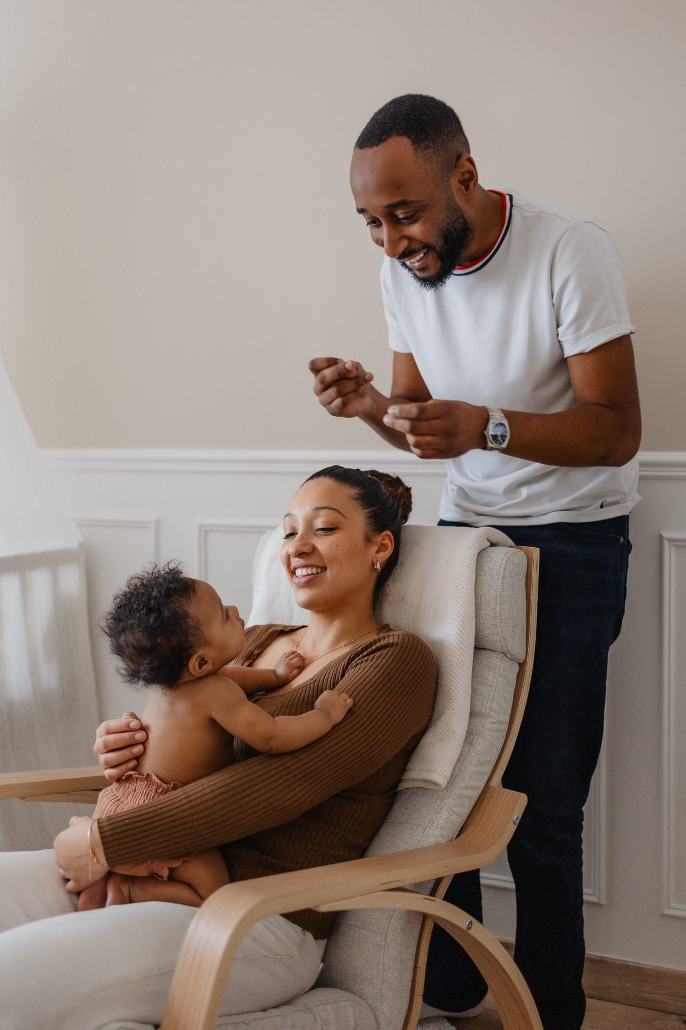 Seance photo de famille lifestyl a Lille, des photos vraiment naturelles de moments de vie et qui vous ressemblent et vous mettent en valeur