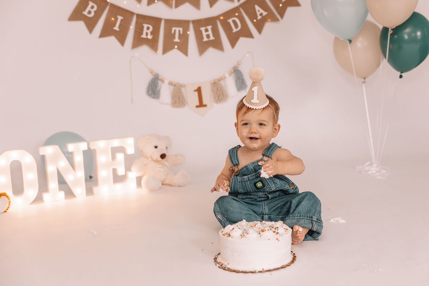1 yr old studio session. smash cake. happy birthday
