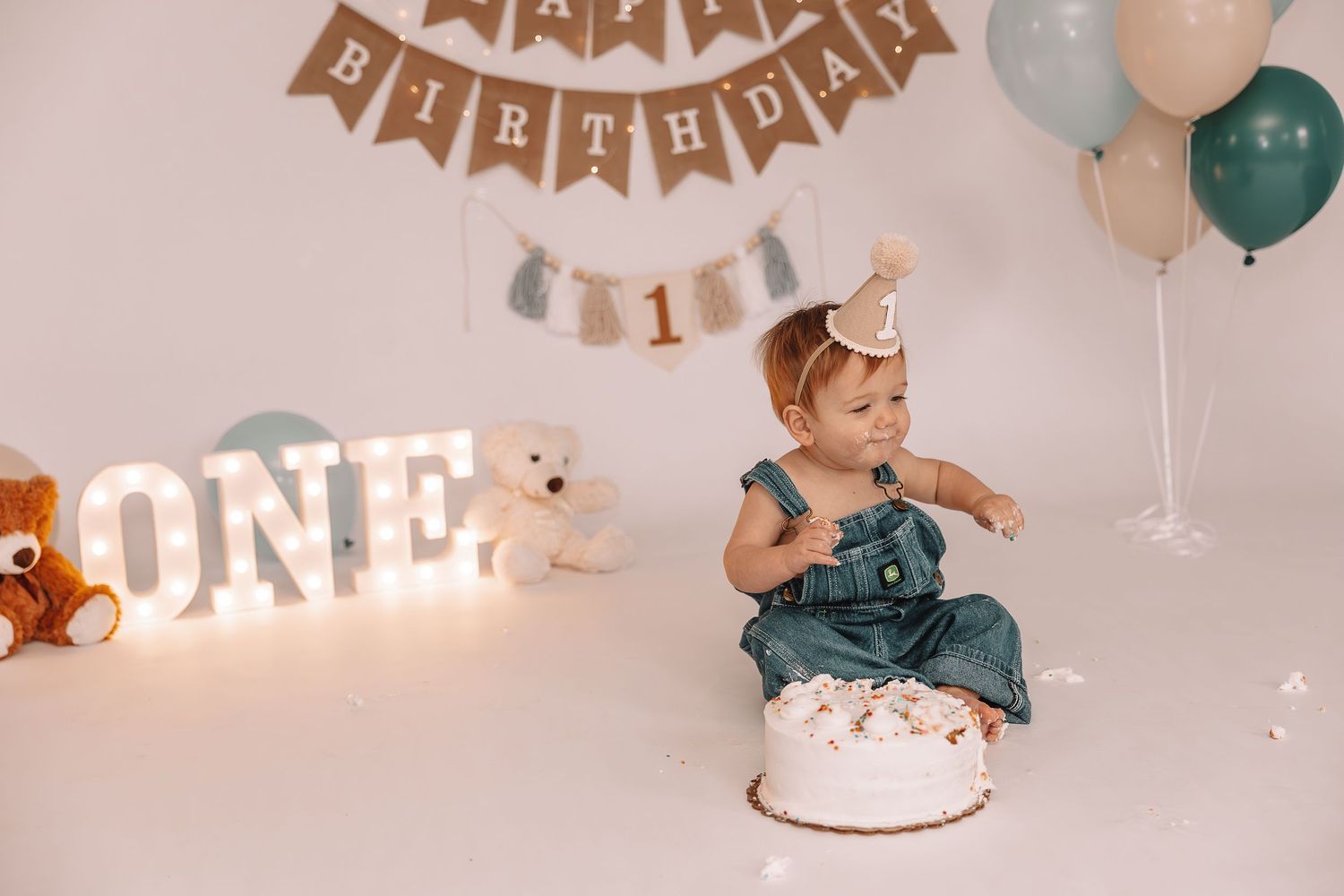 1 yr old studio session. smash cake. happy birthday