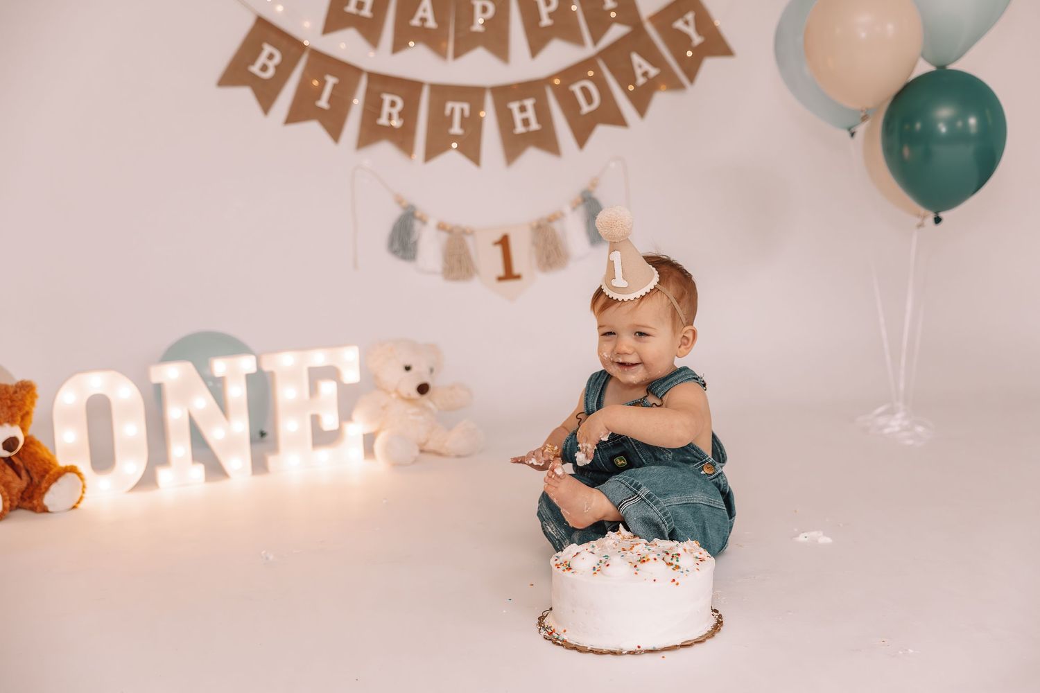 1 yr old studio session. smash cake. happy birthday